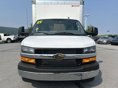 2025 Chevrolet Express Cutaway 3500 1WT