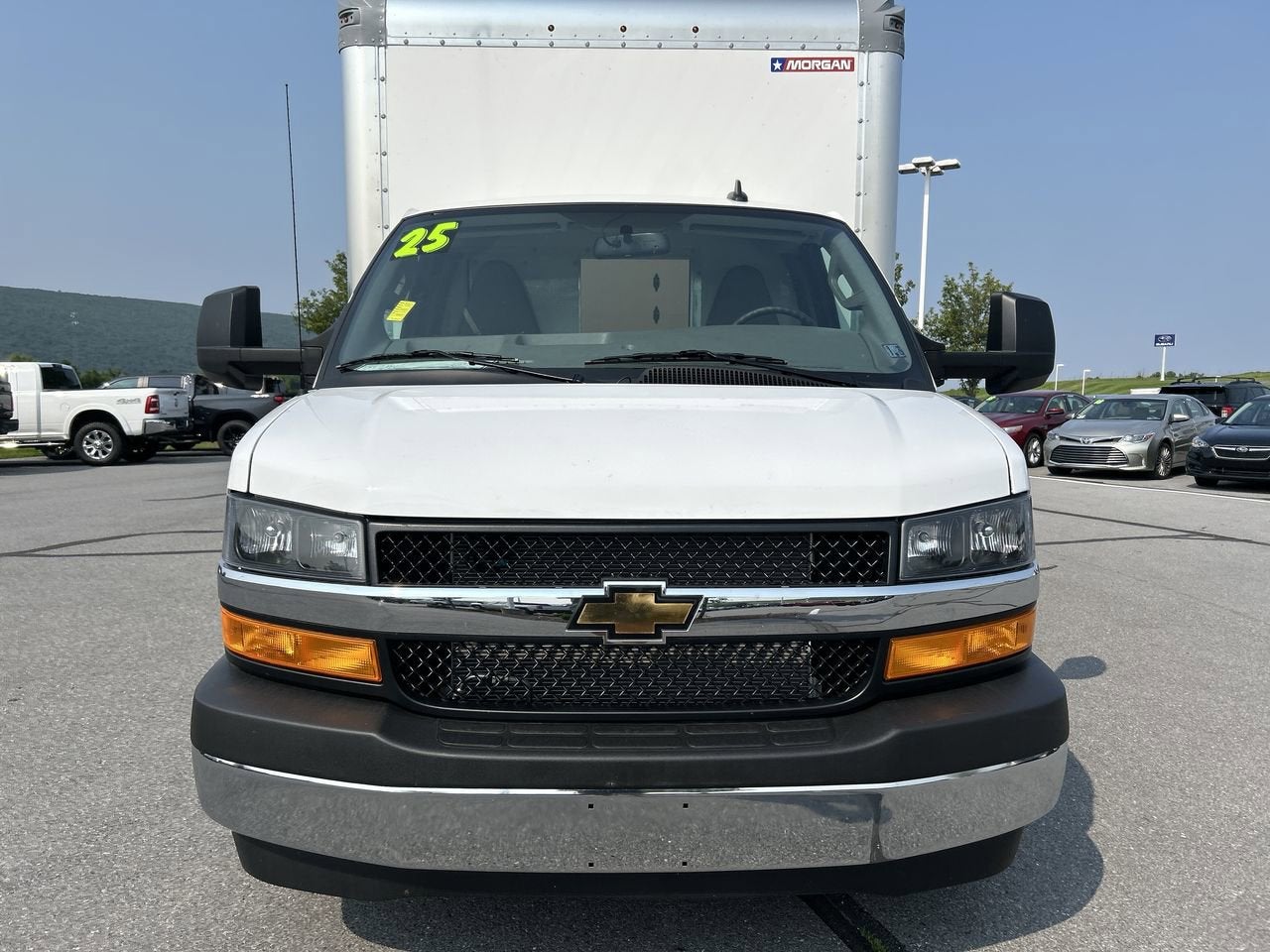 2025 Chevrolet Express Cutaway 3500 1WT