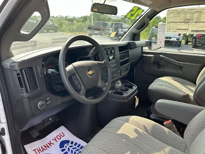 2025 Chevrolet Express Cutaway 3500 1WT