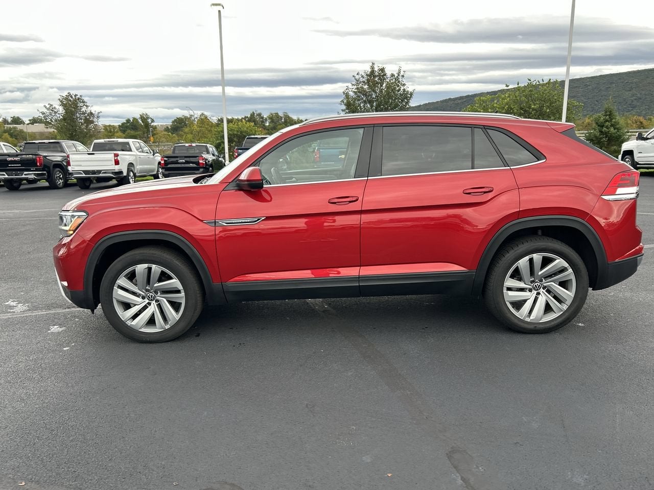 2022 Volkswagen Atlas Cross Sport 3.6L V6 SE w/Technology