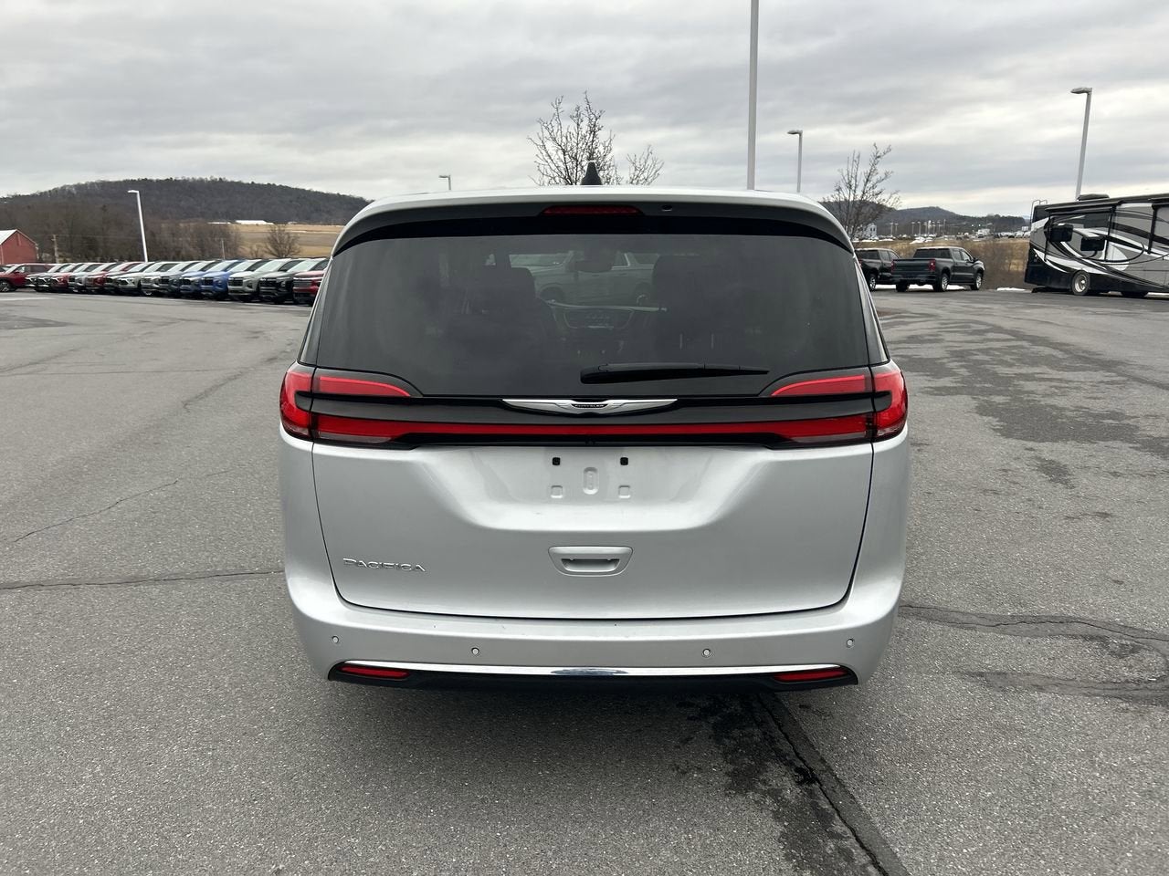 2024 Chrysler Pacifica Touring L