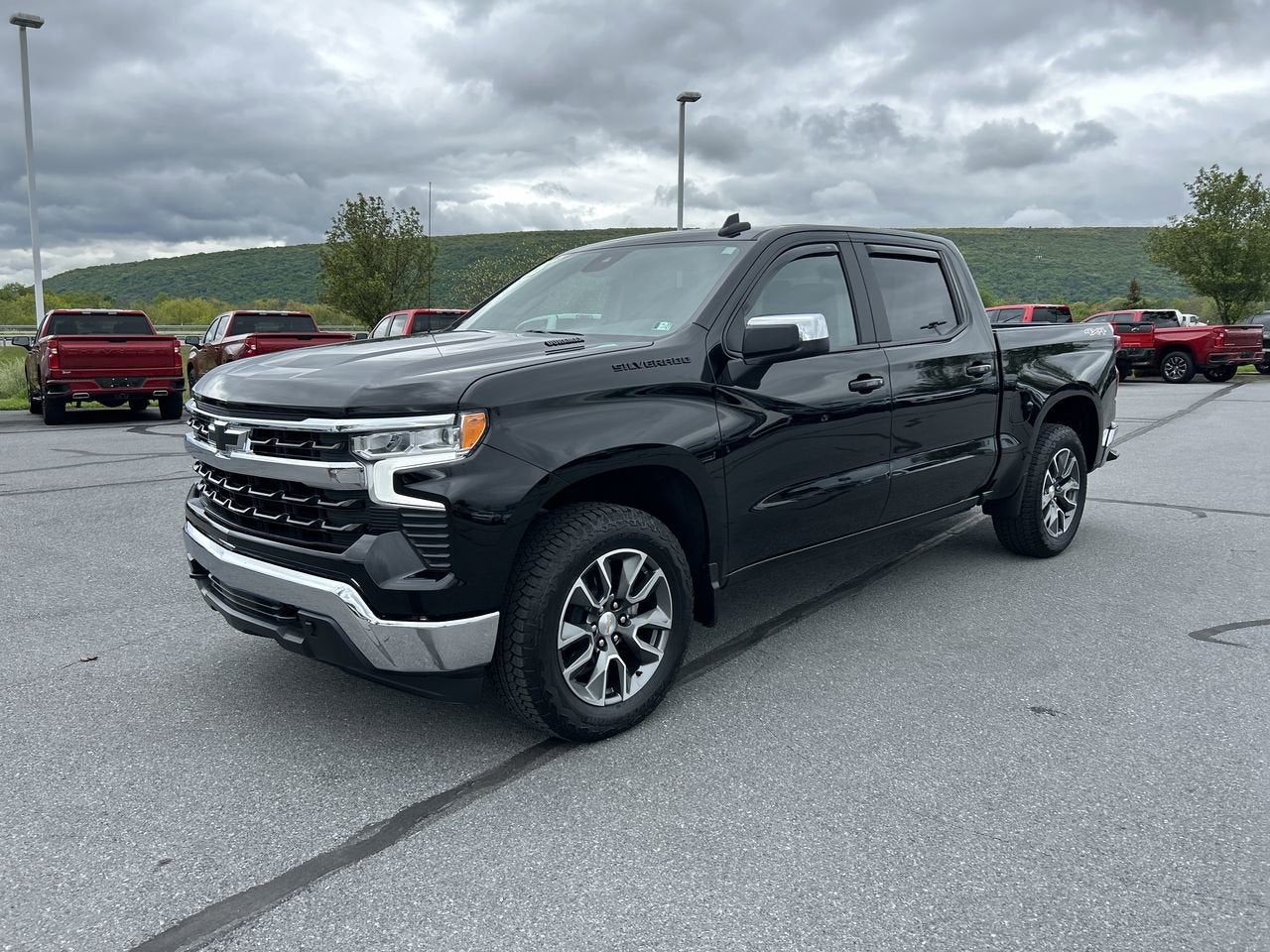 2025 Chevrolet Silverado 1500 LT