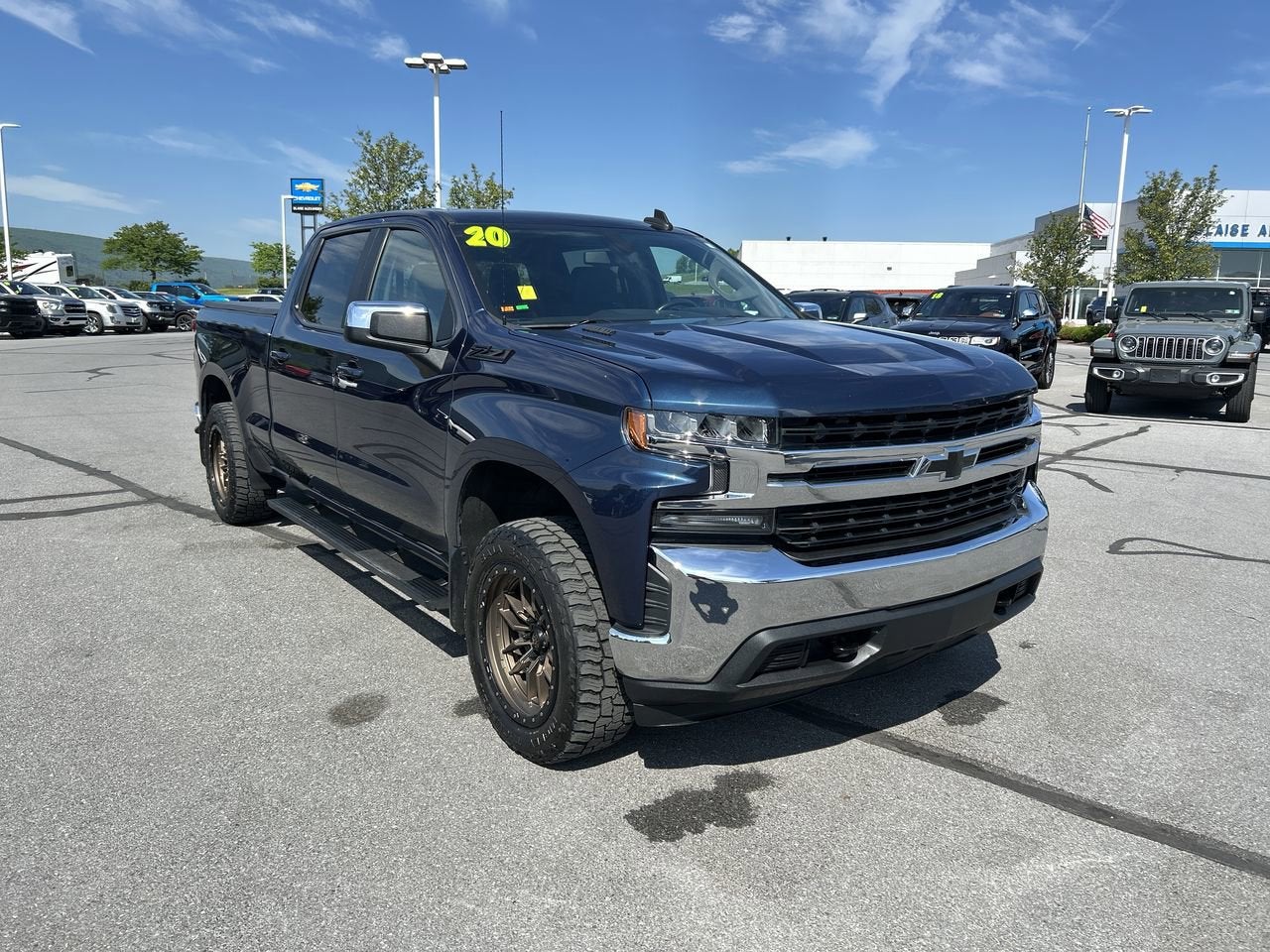 2020 Chevrolet Silverado 1500 LT 4X4 Crew Cab Short Box's photo