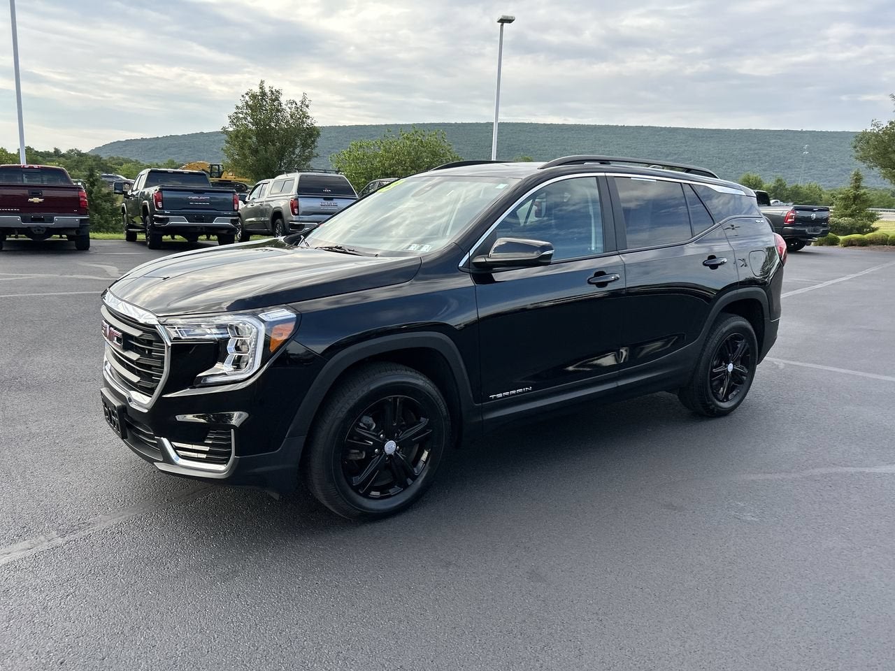 2023 GMC Terrain SLE