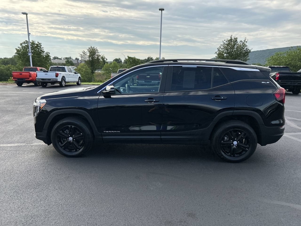 2023 GMC Terrain SLE