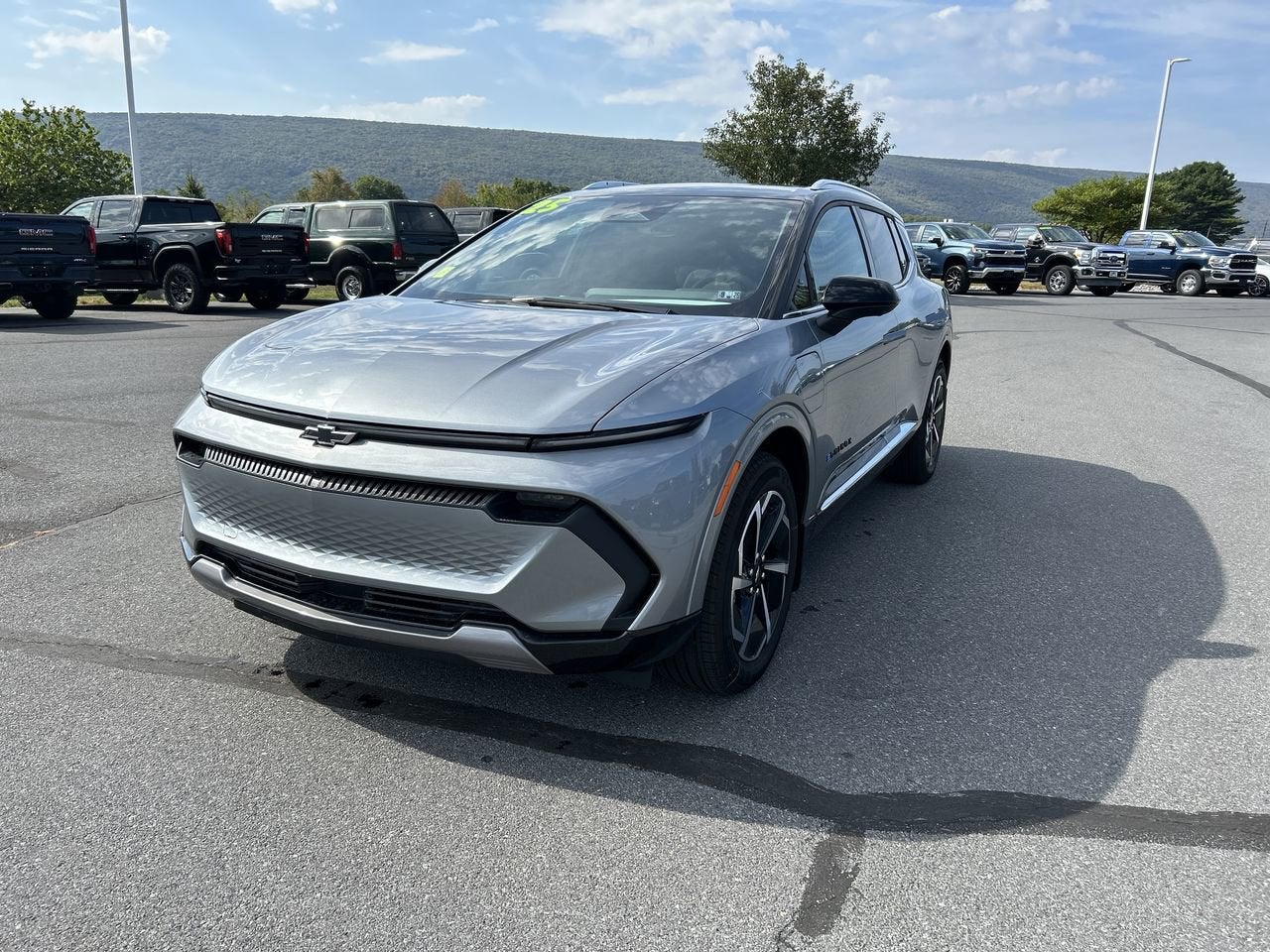 2025 Chevrolet Equinox EV LT