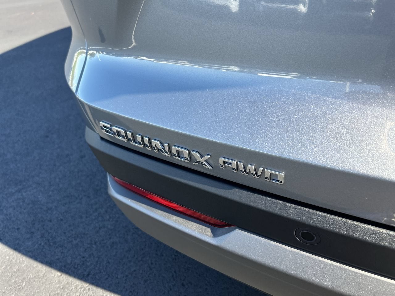2027 Chevrolet Equinox LT - Photo 10