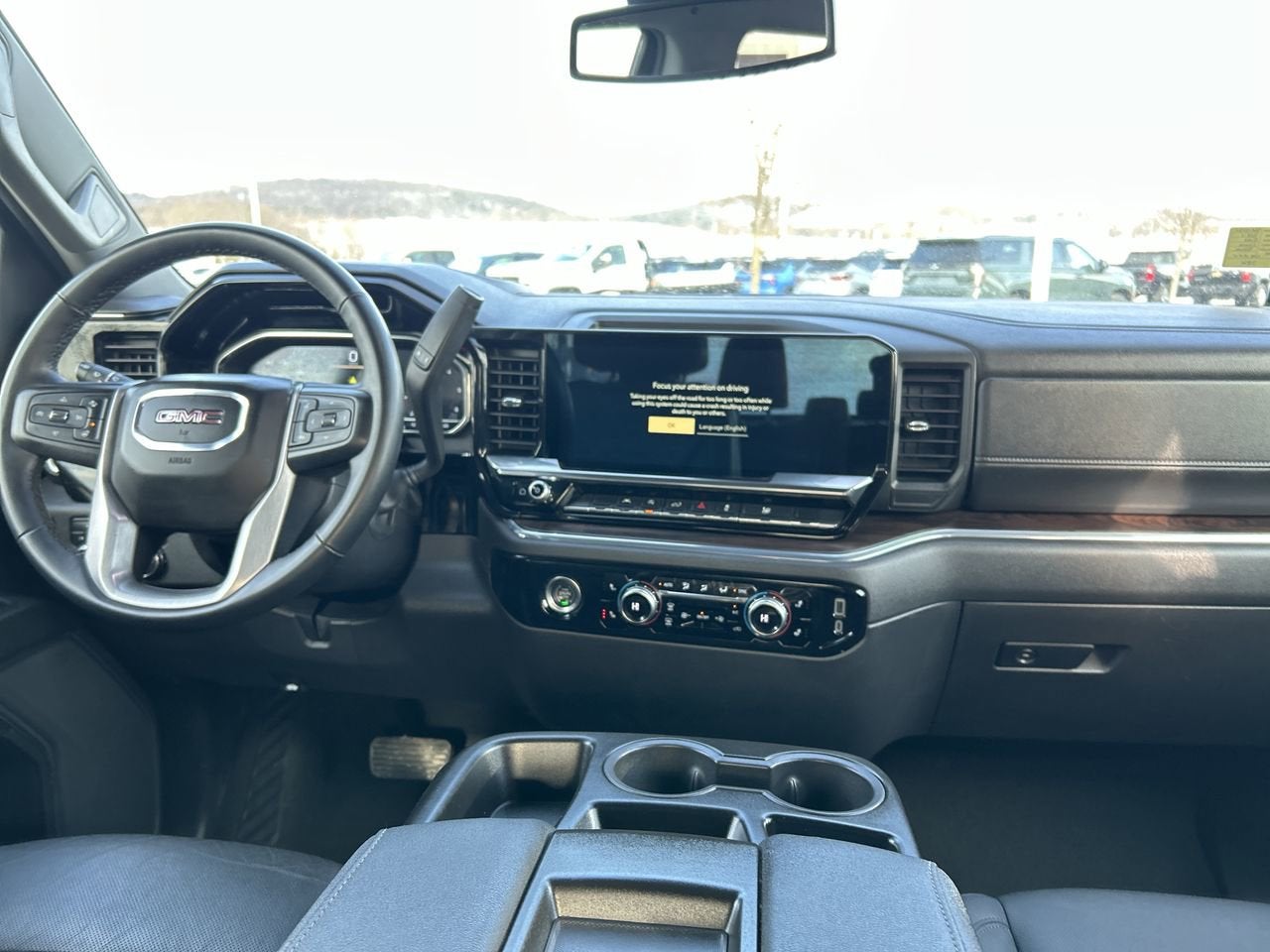 2024 GMC Sierra 1500 SLT