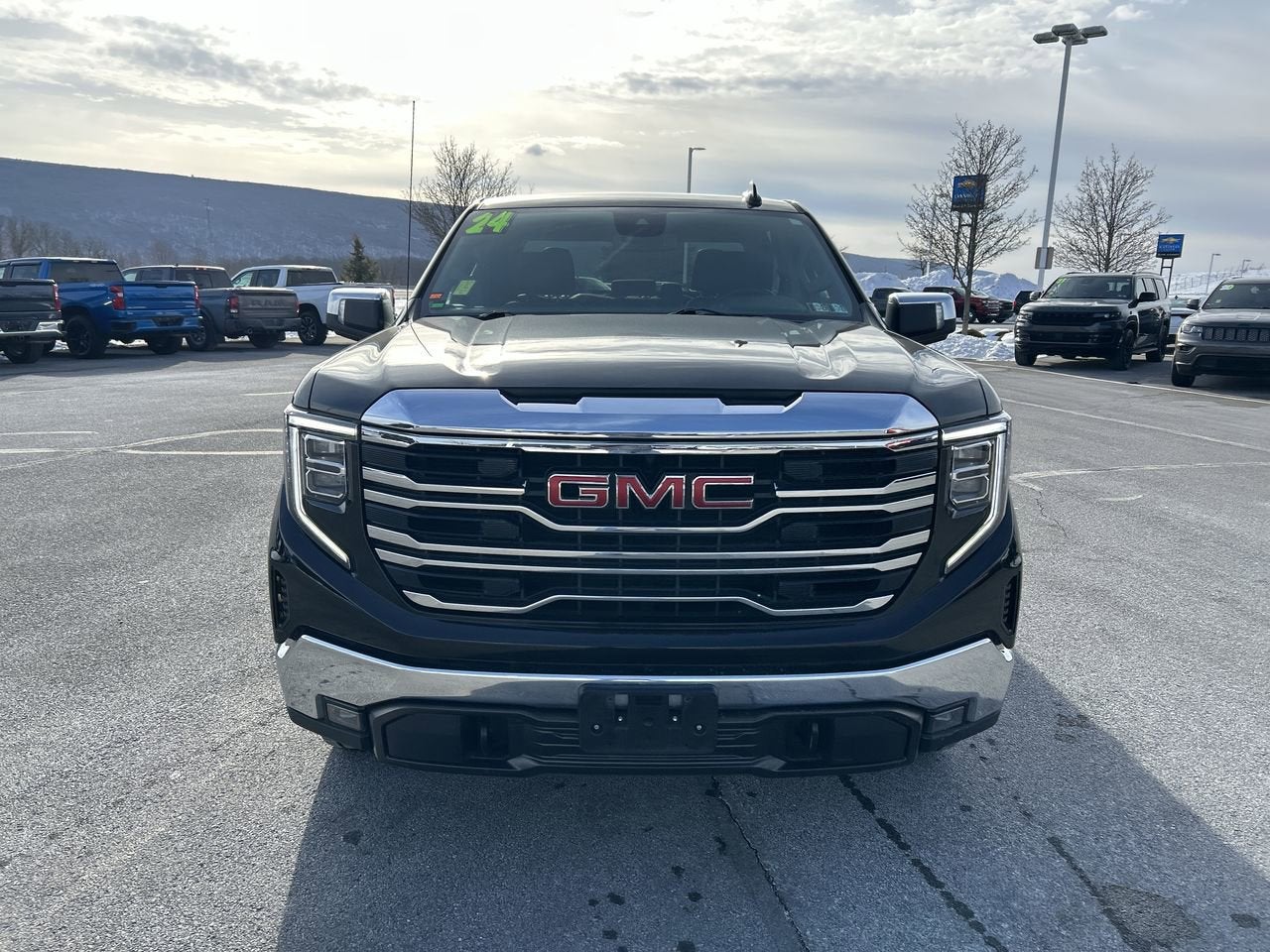 2024 GMC Sierra 1500 SLT