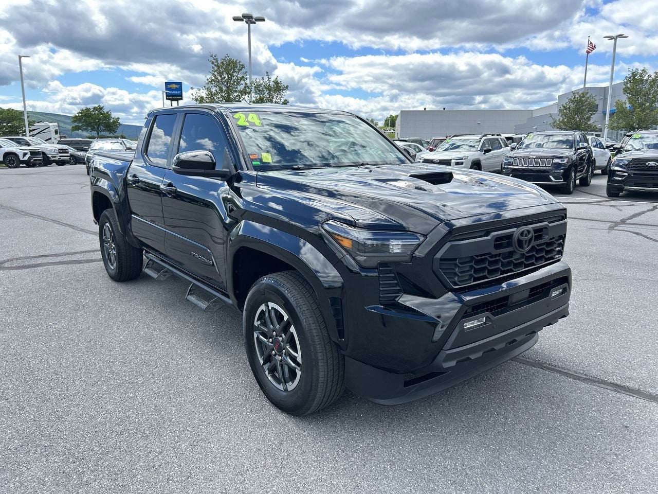 2024 Toyota Tacoma 4WD SR5
