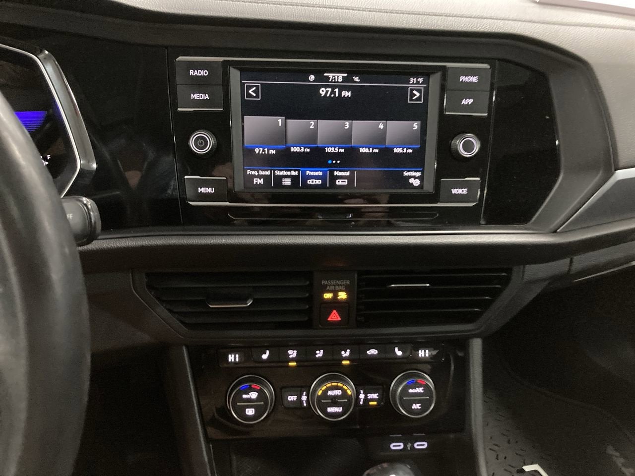 2023 Volkswagen Jetta SE