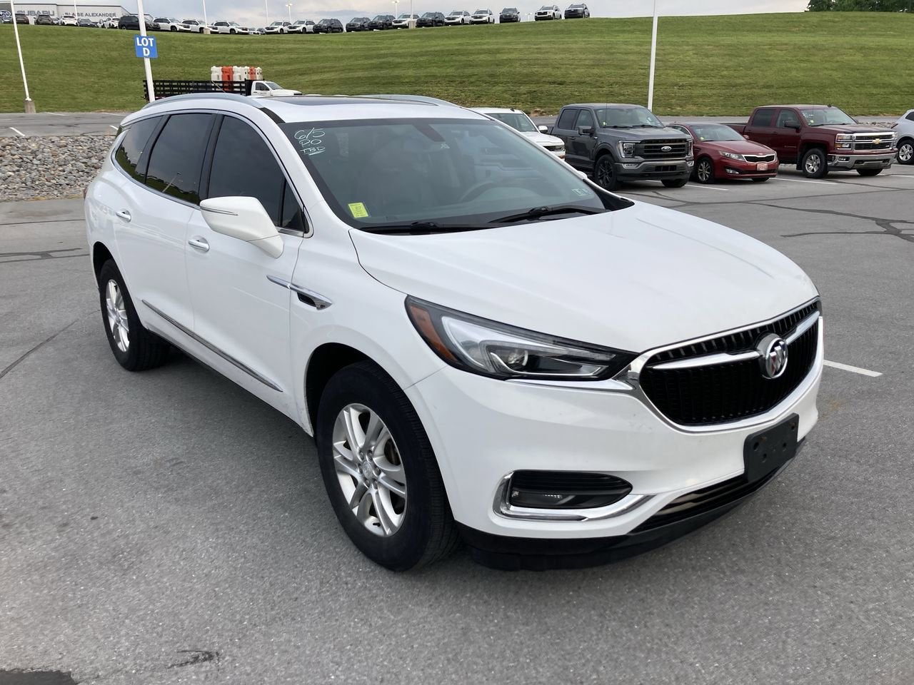 2018 Buick Enclave Essence AWD's photo