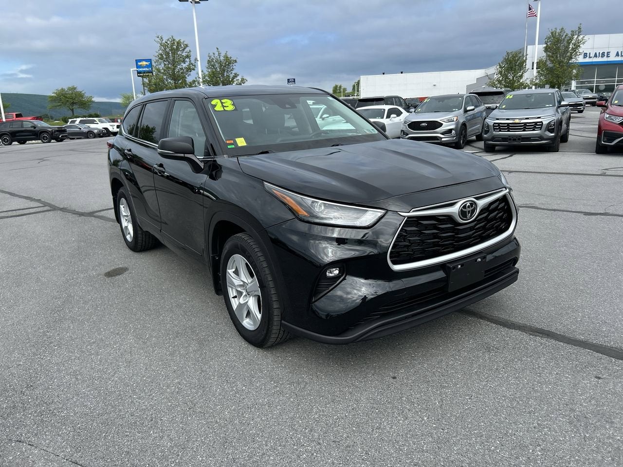 2023 Toyota Highlander L