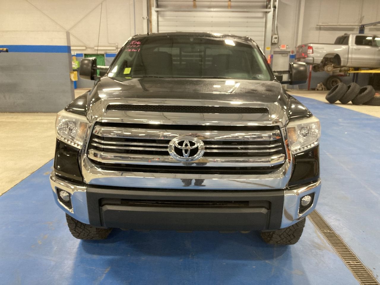 2017 Toyota Tundra 4WD SR