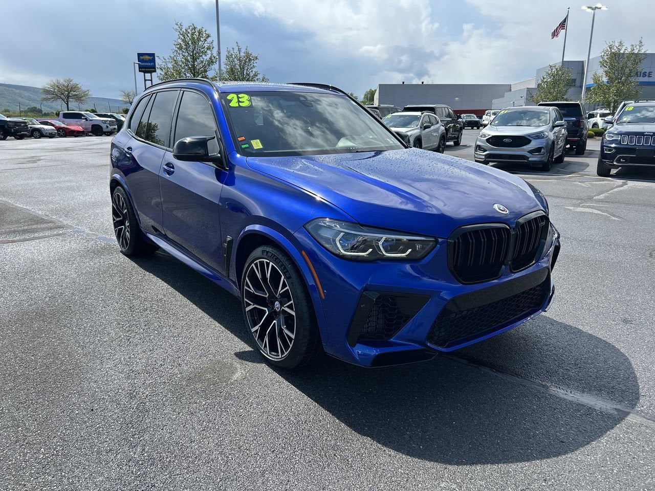 2023 BMW X5 M -'s photo