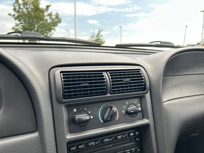 2003 Ford Mustang V6