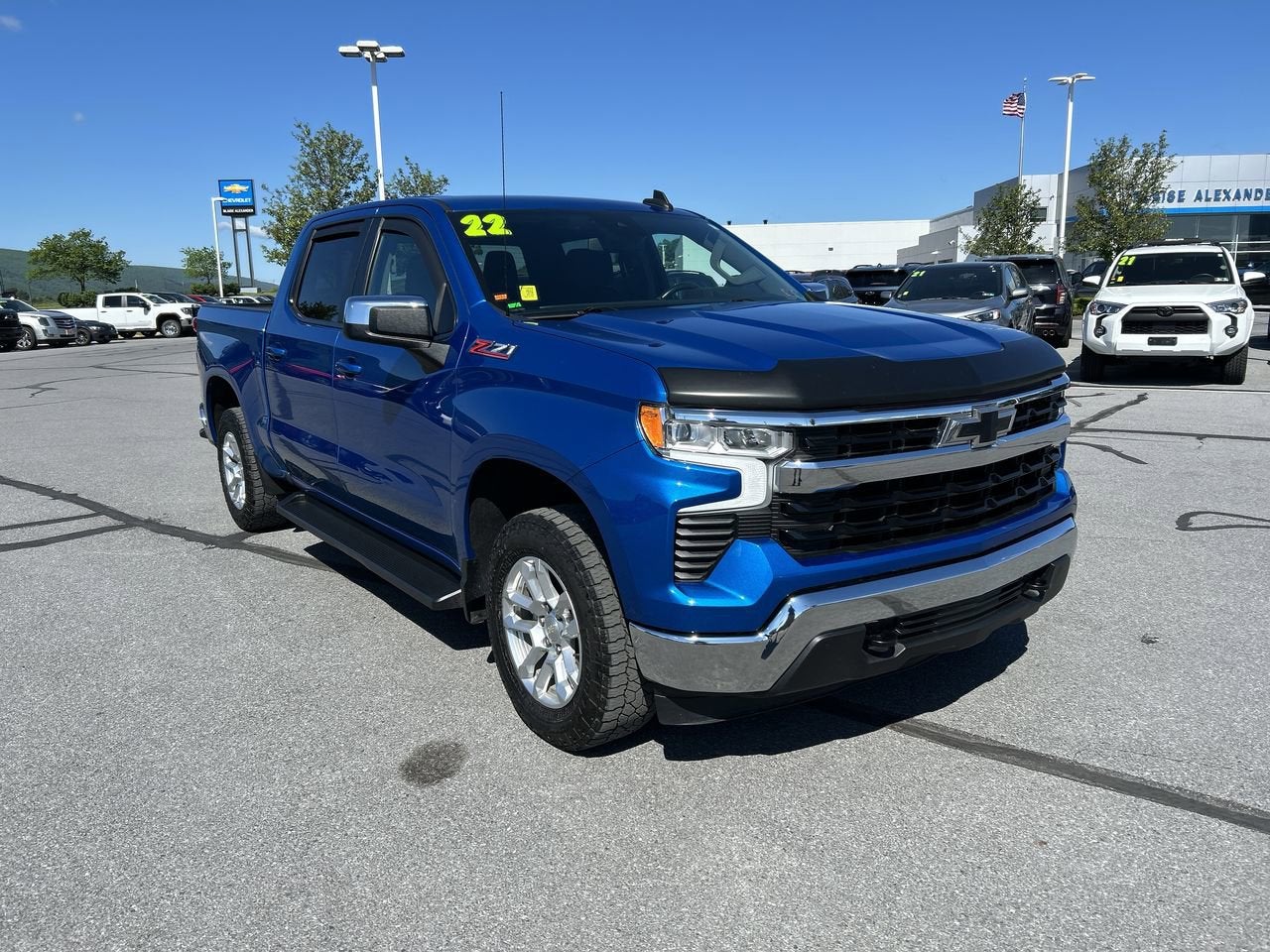 2022 Chevrolet Silverado 1500 LT 4X4 Crew Cab Short Box's photo
