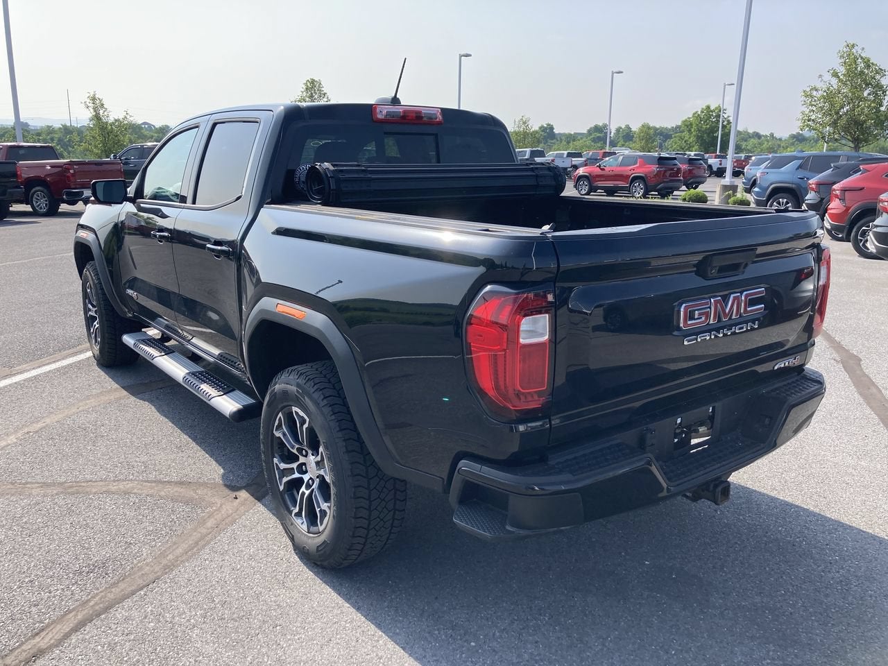 2023 GMC Canyon 4WD AT4