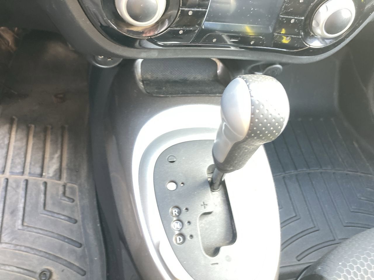 2016 Nissan JUKE SV