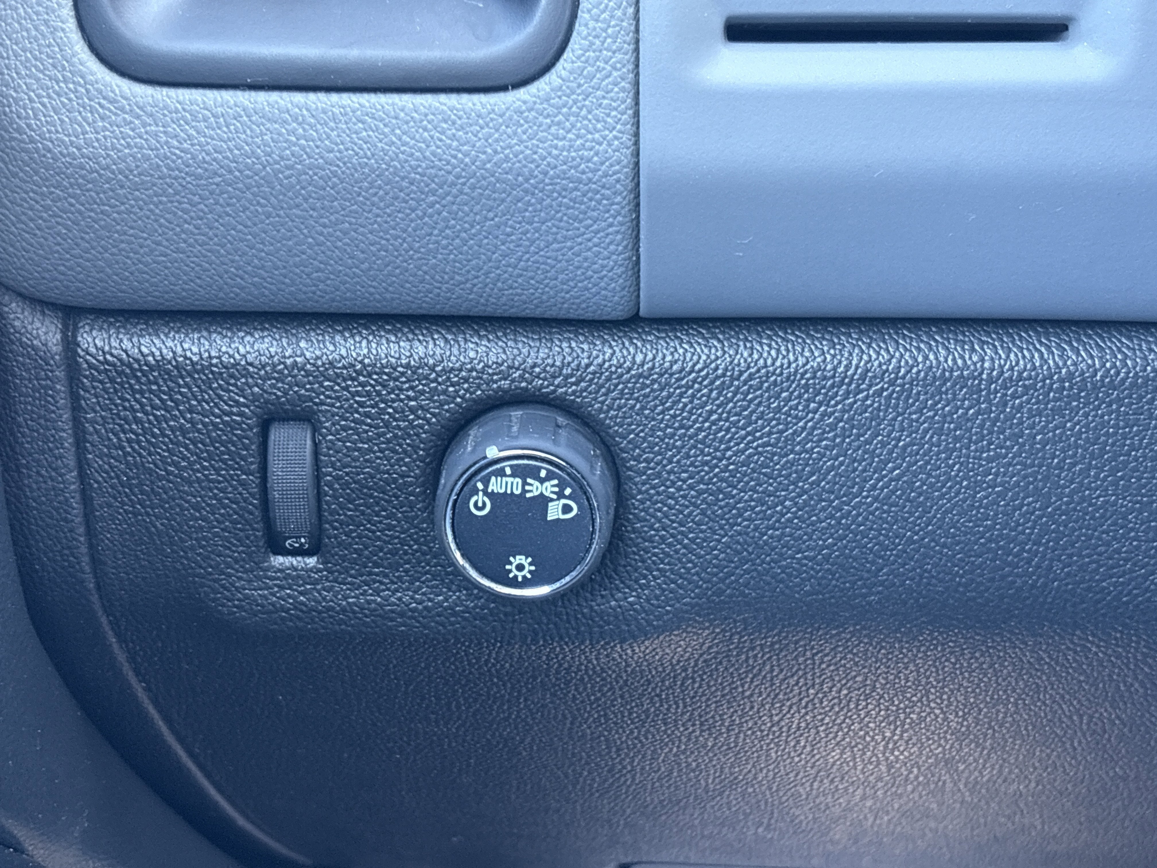 2022 Chevrolet Colorado WT