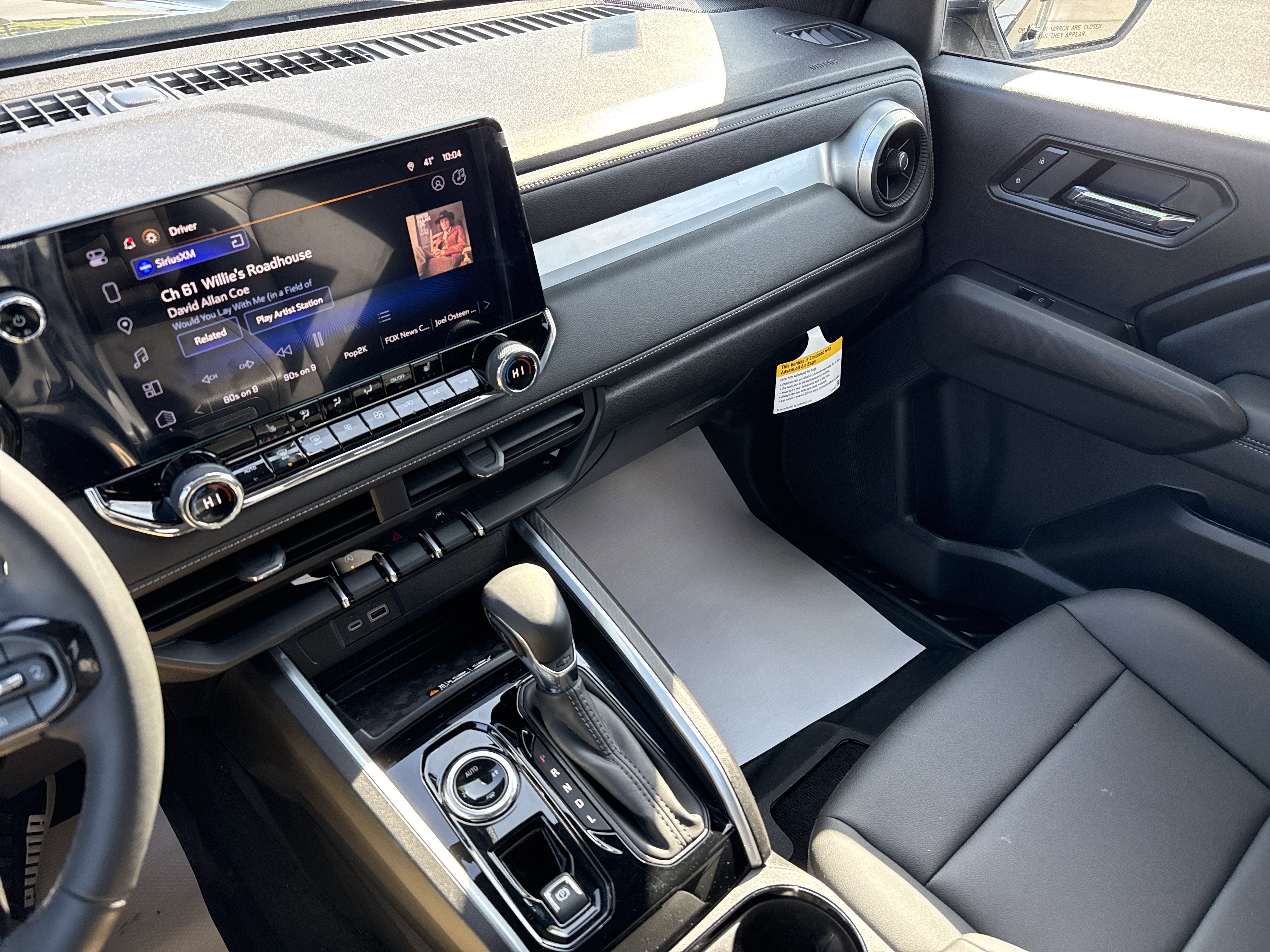 2025 Chevrolet Colorado WT/LT