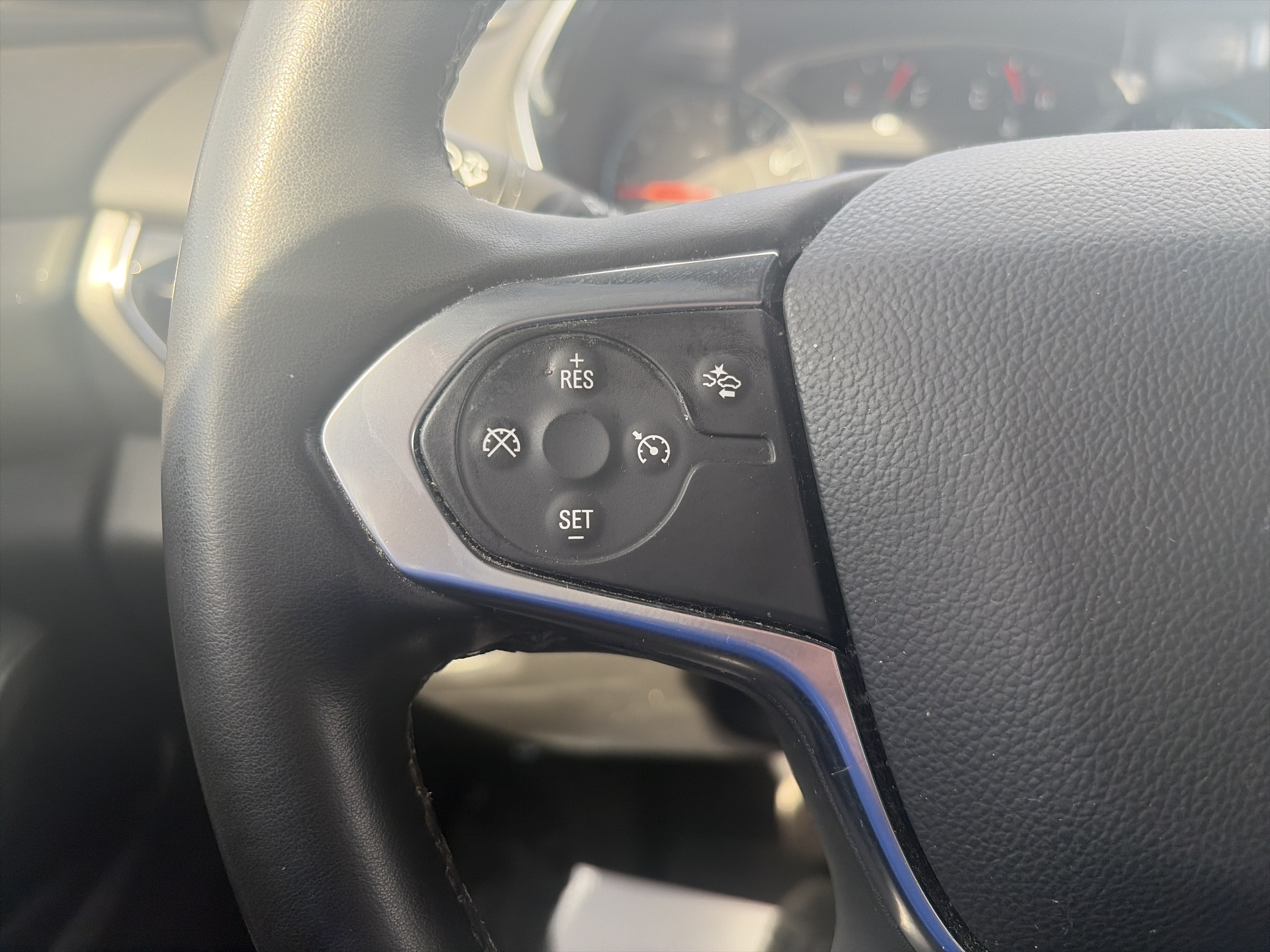 2024 Chevrolet Traverse Limited LT Cloth