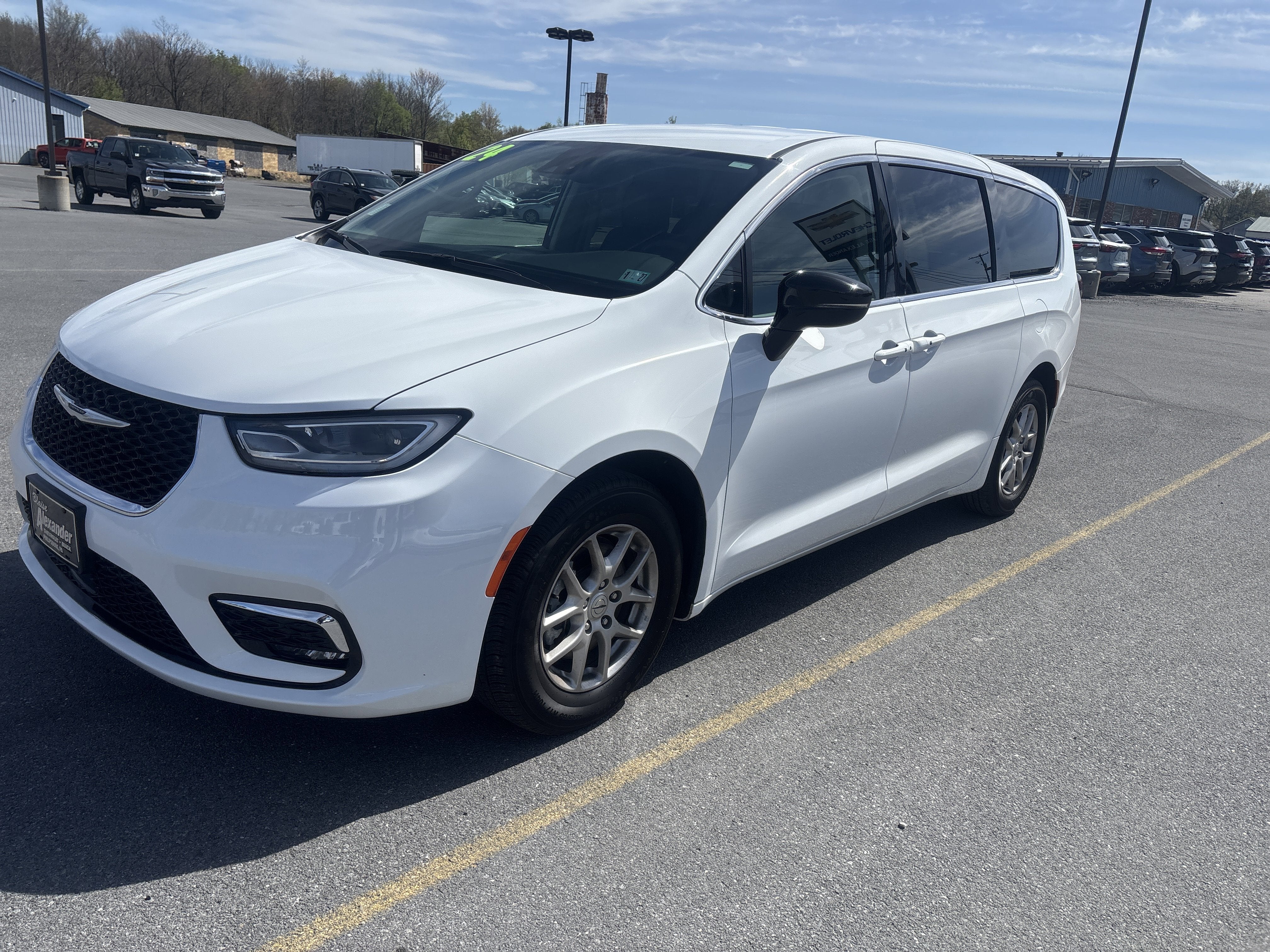 2024 Chrysler Pacifica Touring L