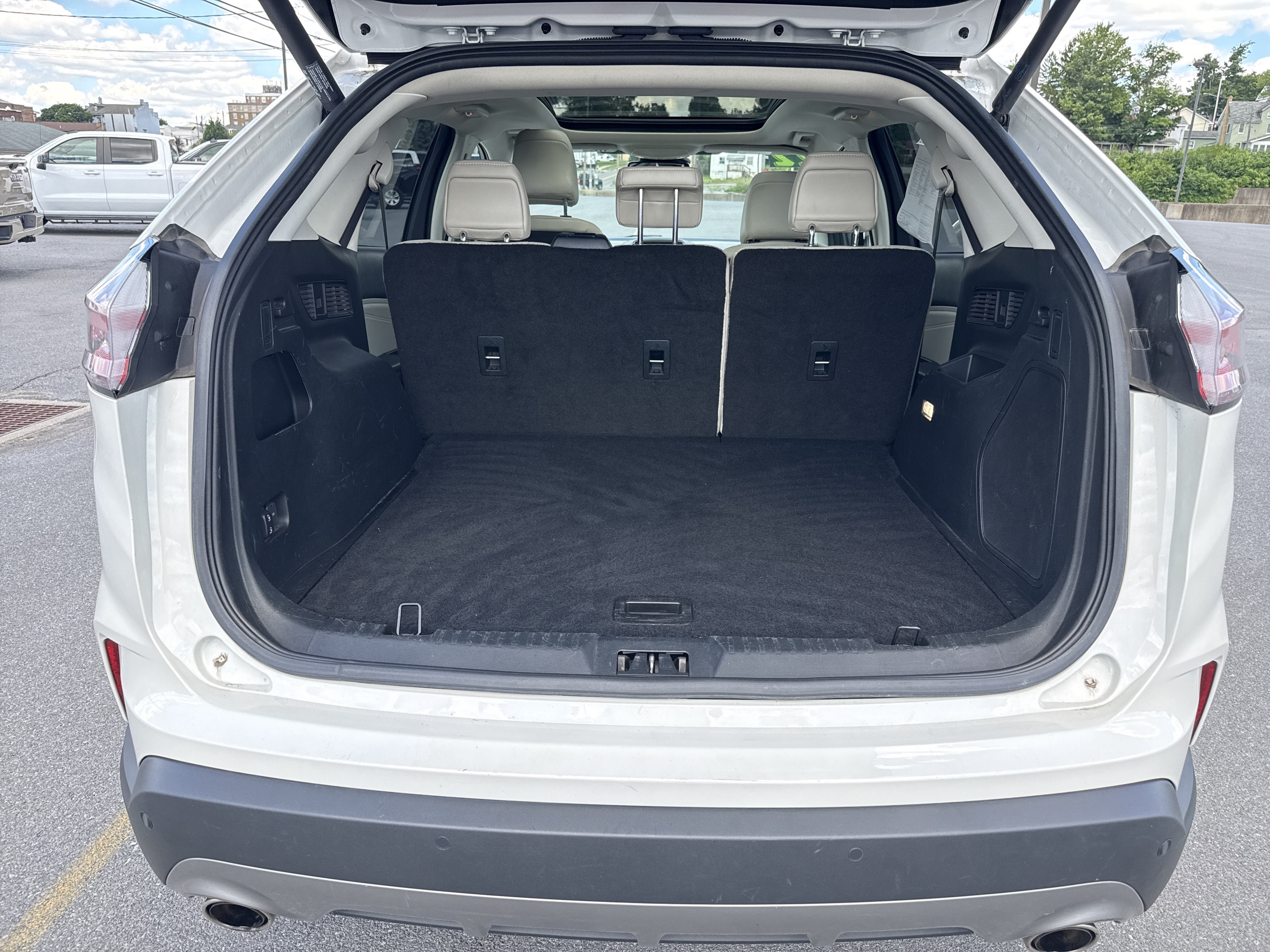2022 Ford Edge Titanium