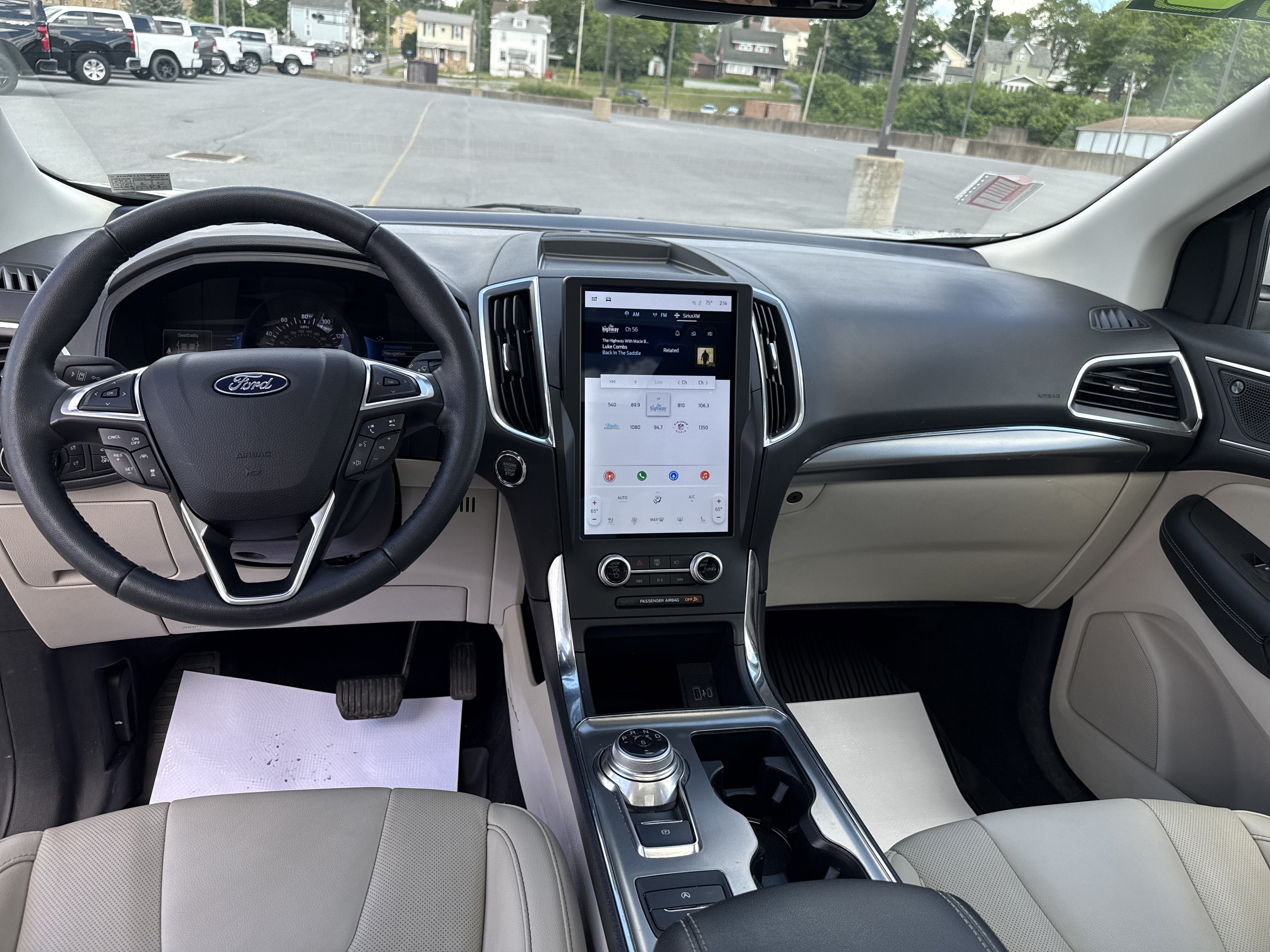 2022 Ford Edge Titanium