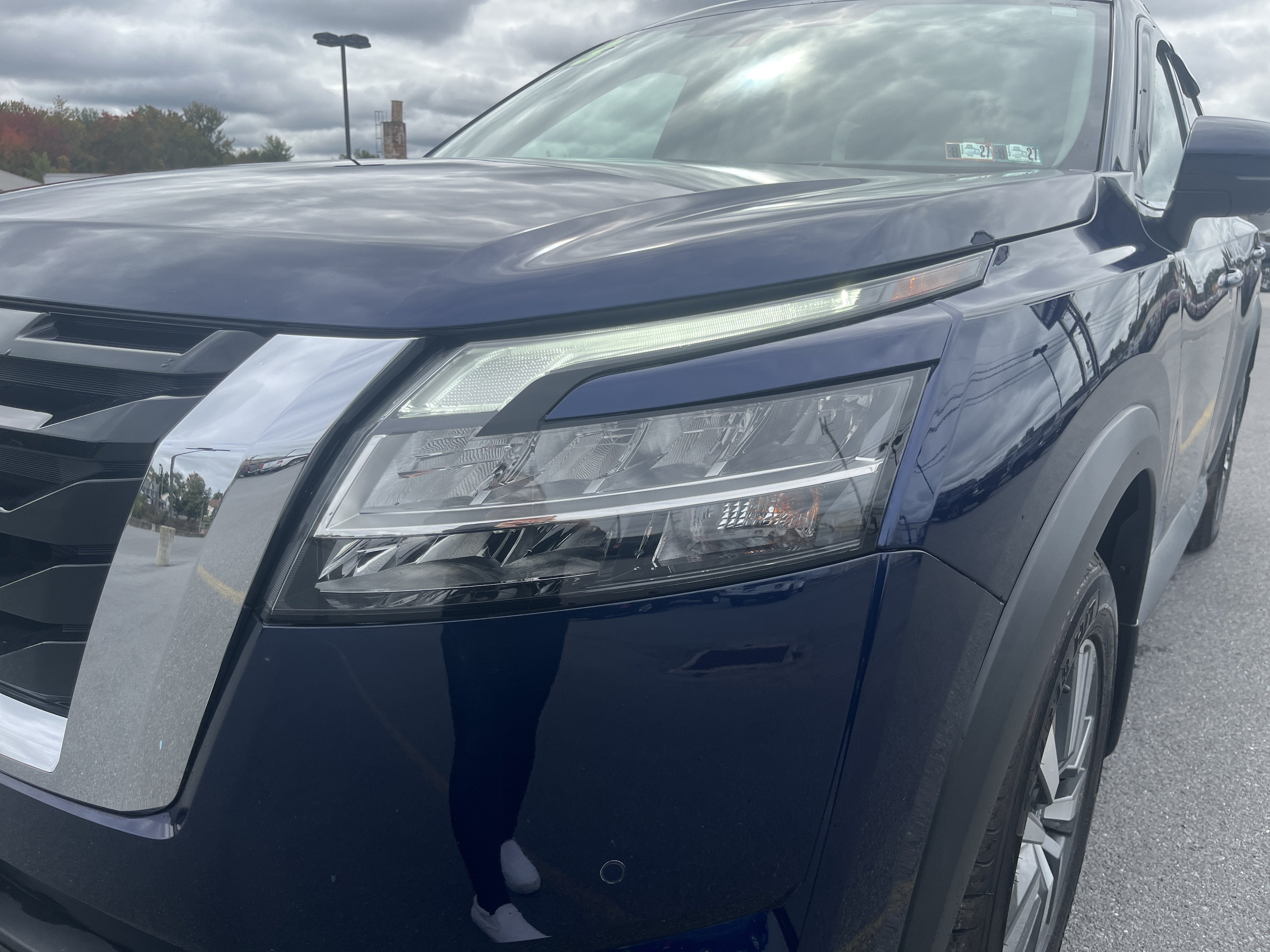 2023 Nissan Pathfinder SL