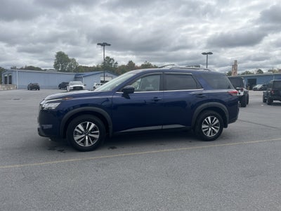 2023 Nissan Pathfinder SL
