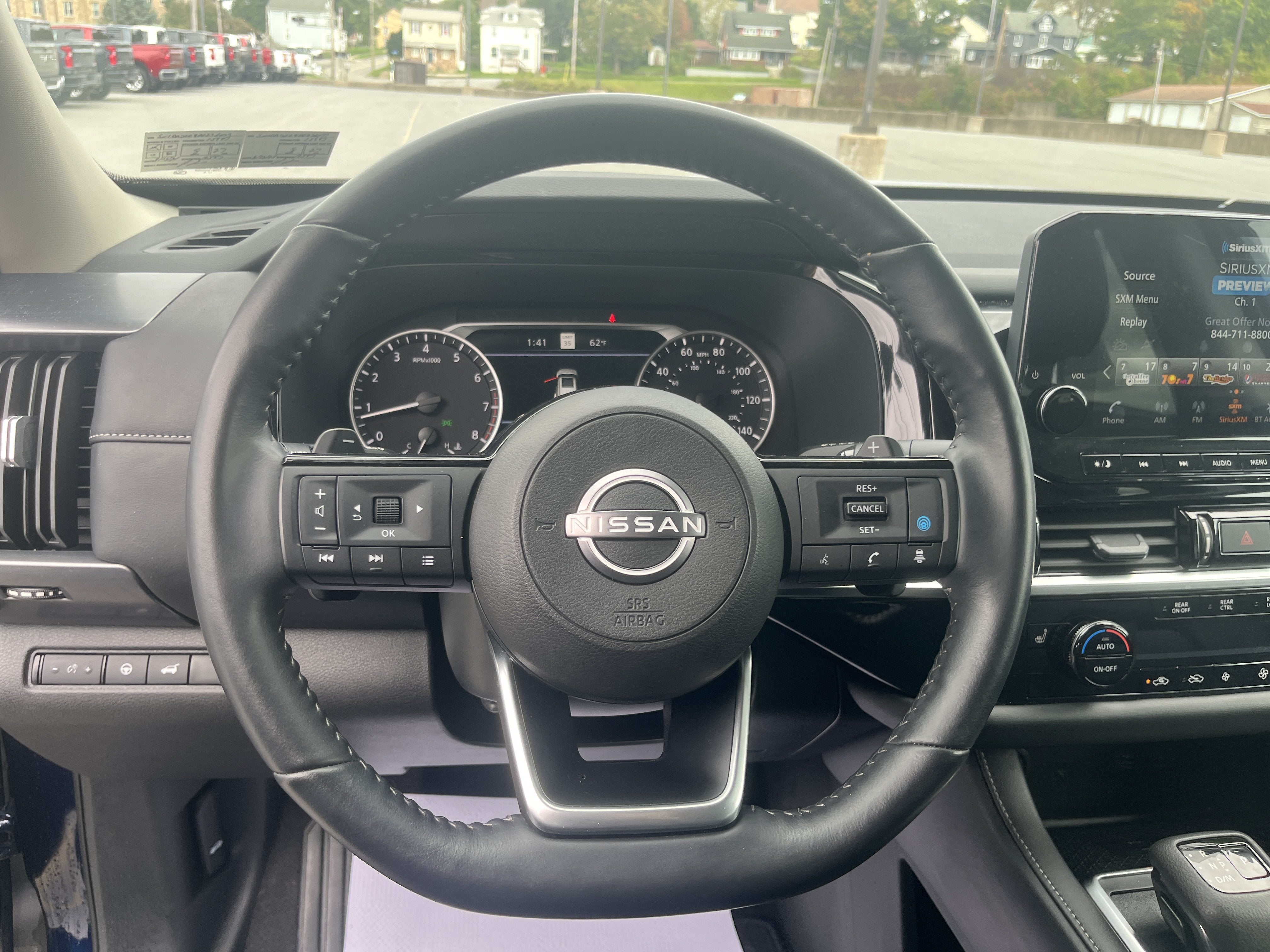 2023 Nissan Pathfinder SL