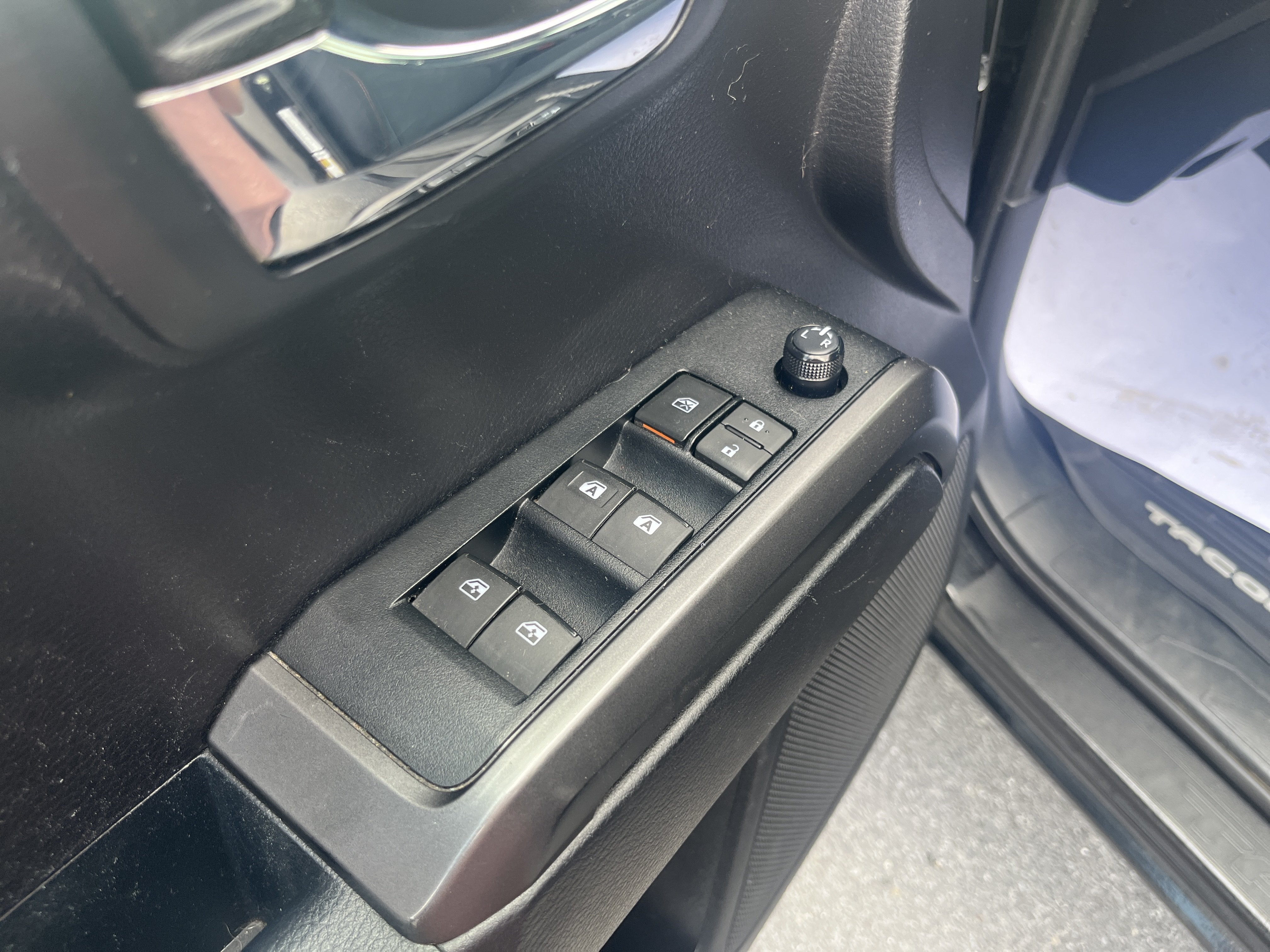 2020 Toyota Tacoma 4WD SR5