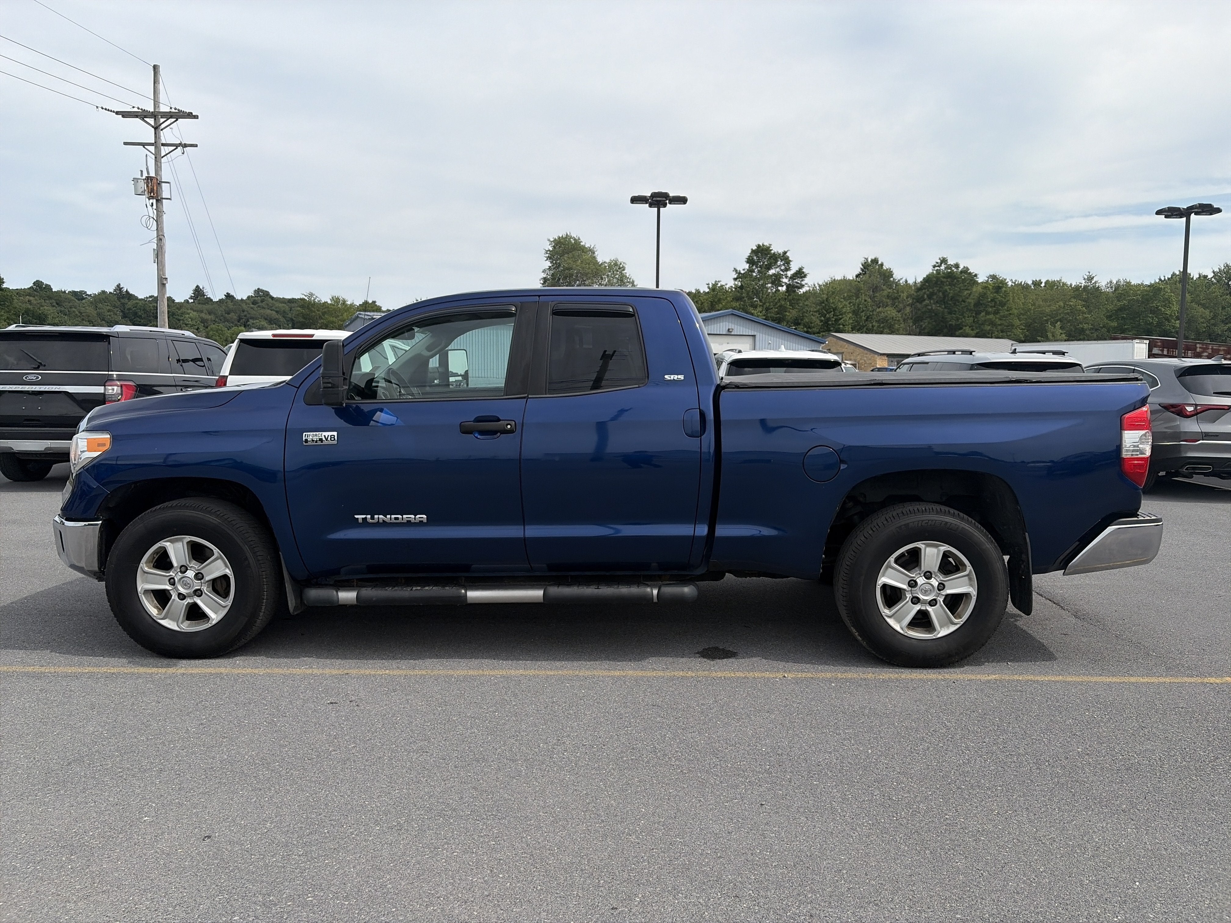 2014 Toyota Tundra 4WD Truck SR