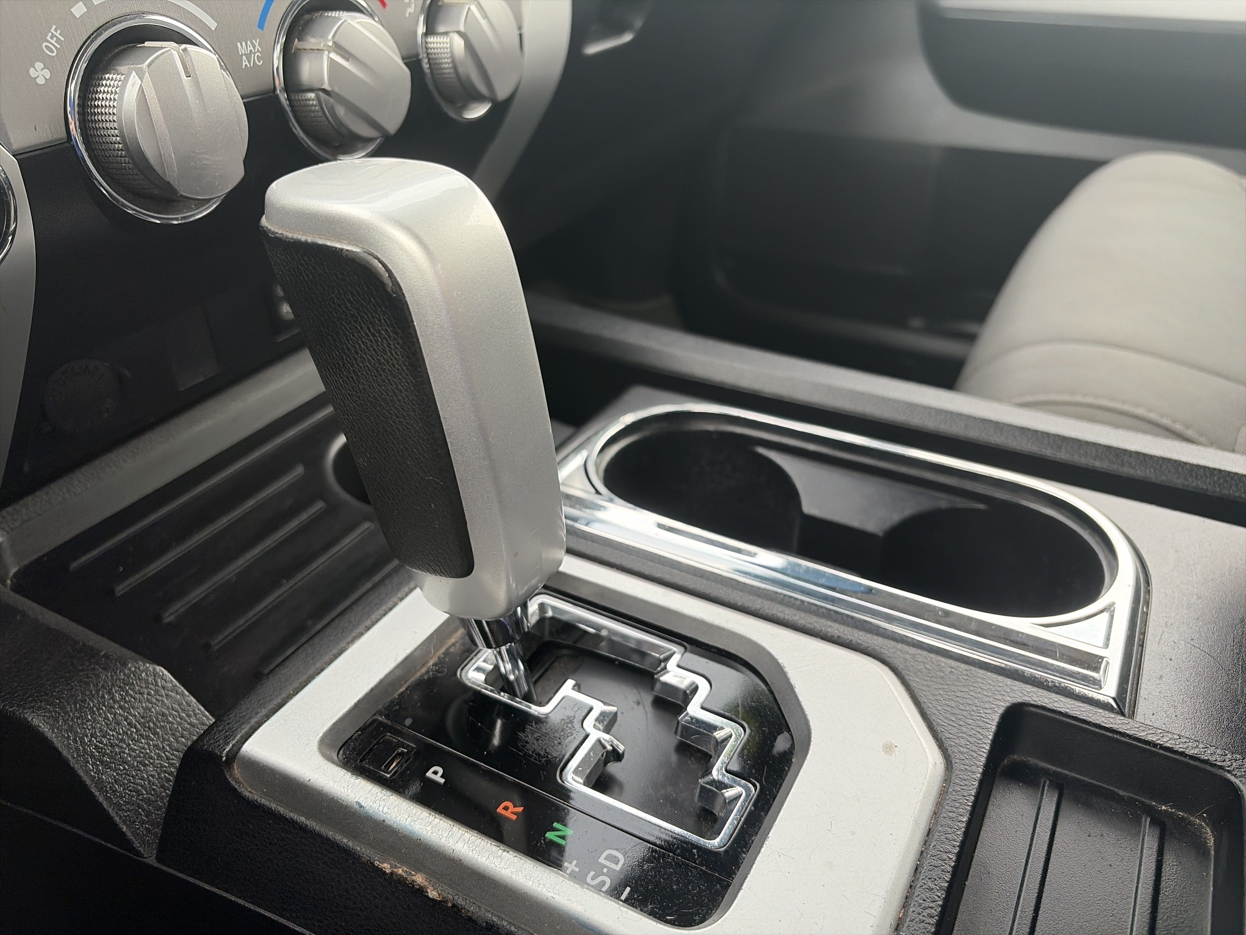 2014 Toyota Tundra 4WD Truck SR
