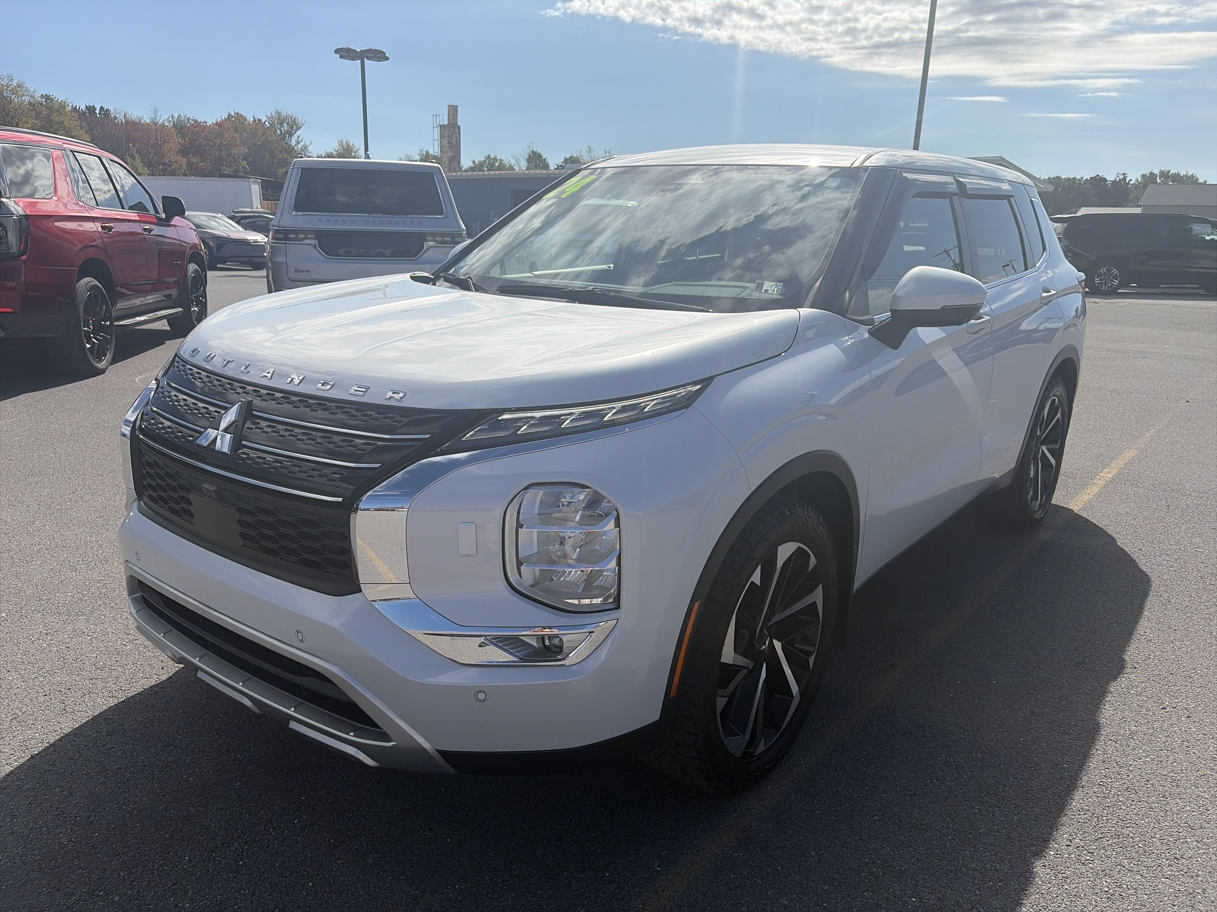2024 Mitsubishi Outlander SE