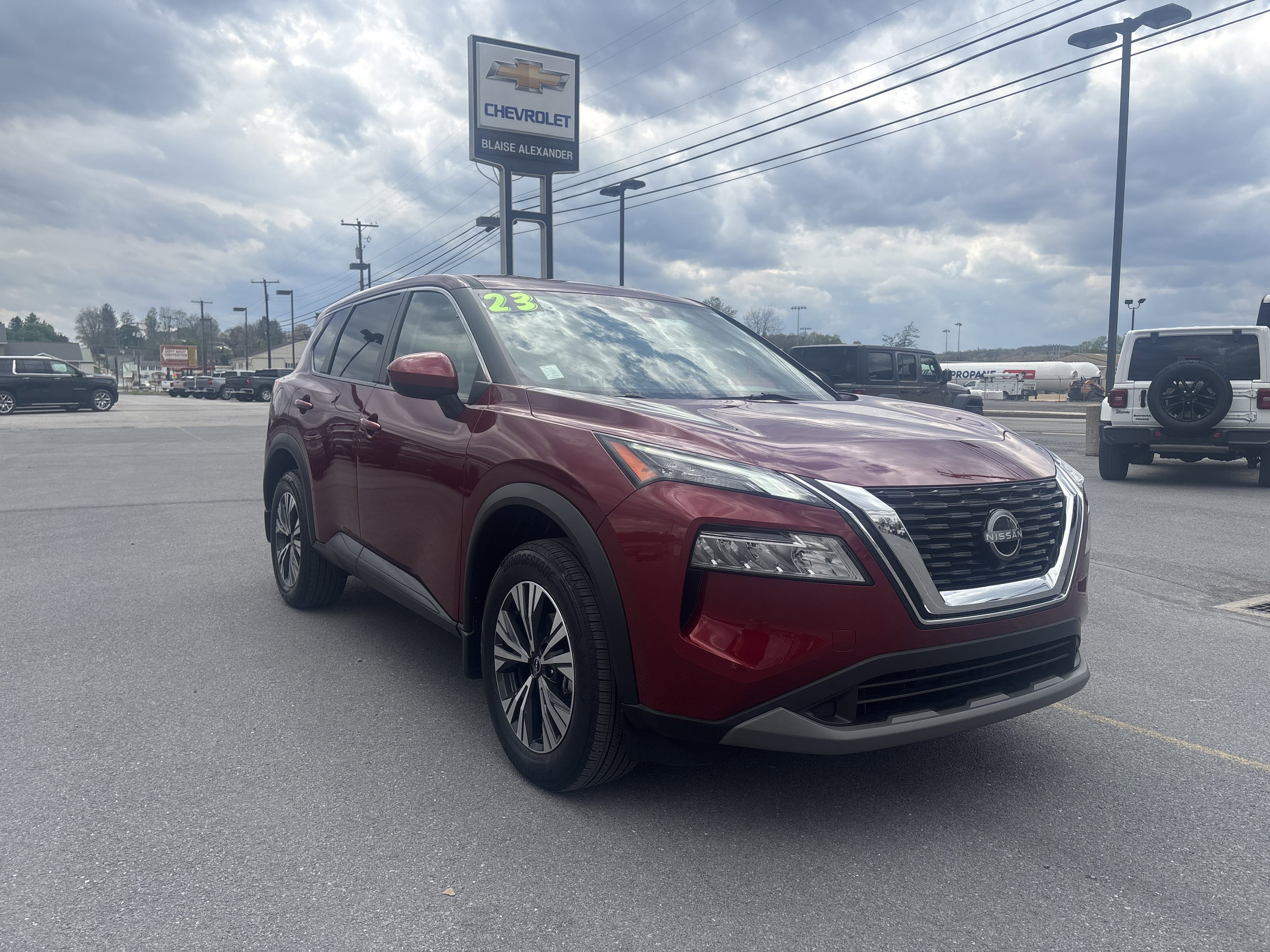 2023 Nissan Rogue SV