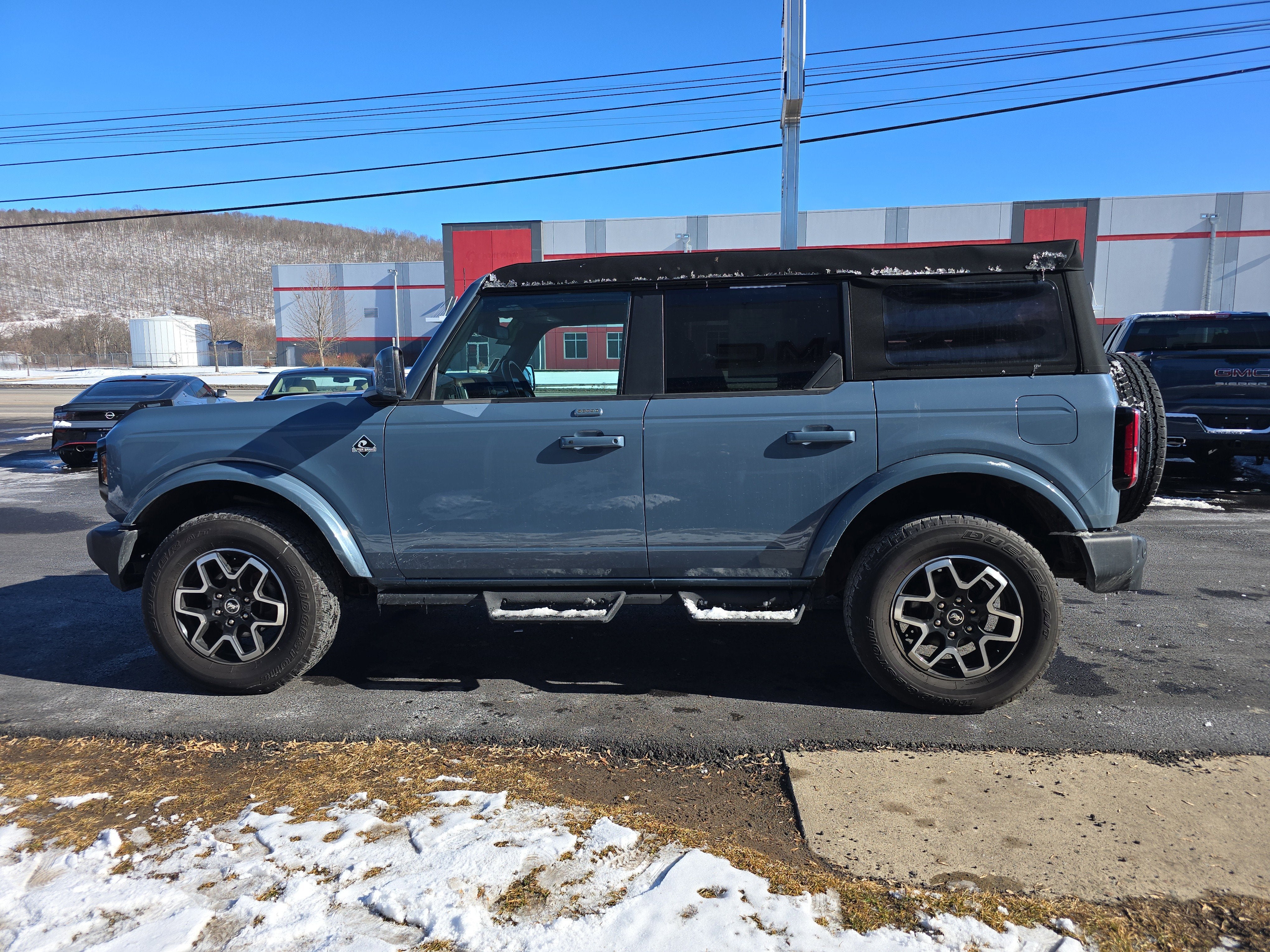 2023 Ford Bronco Base