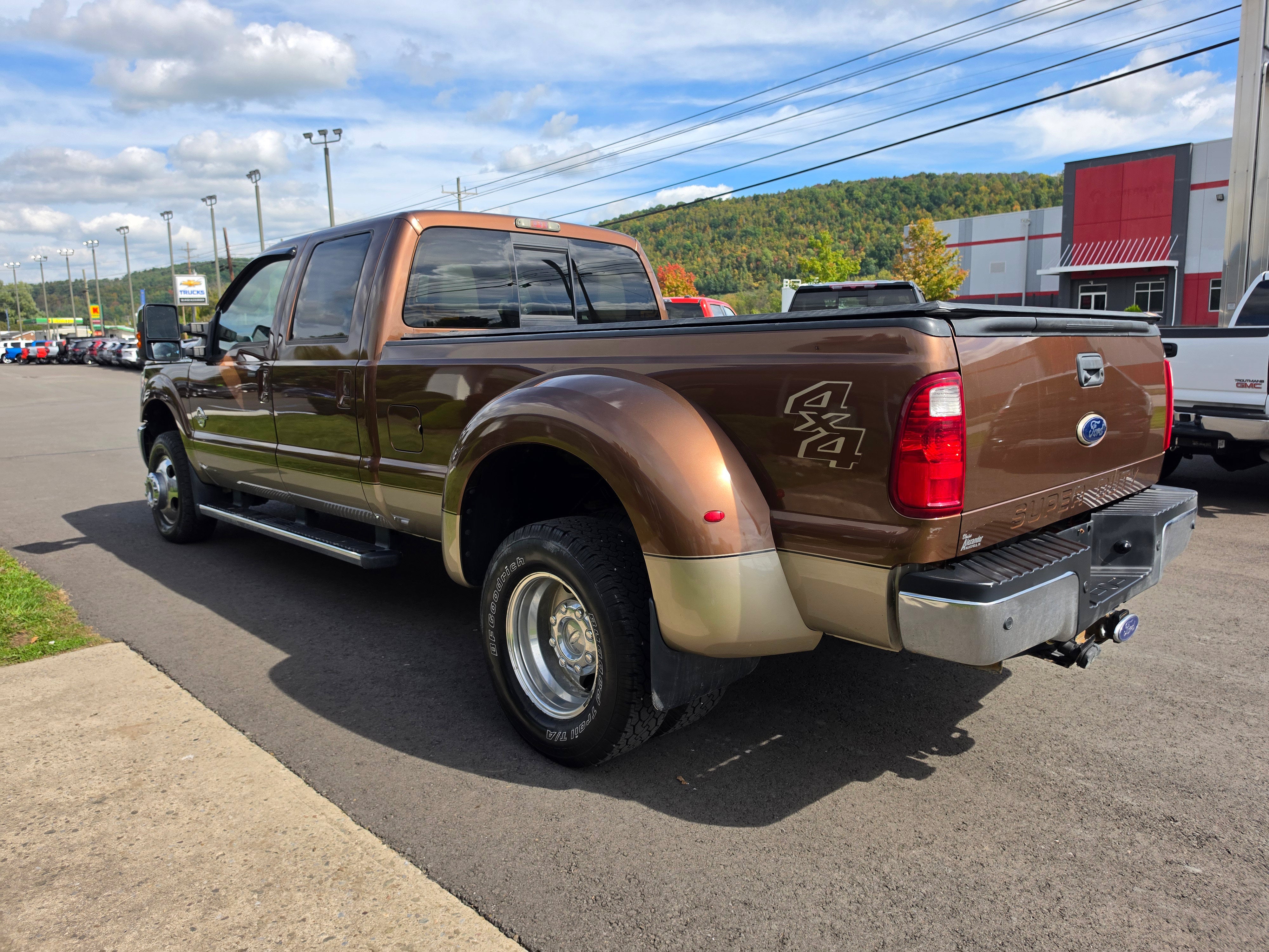 2011 Ford Super Duty F-350 DRW XL