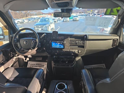 2021 Chevrolet Express Passenger 2500 1LS