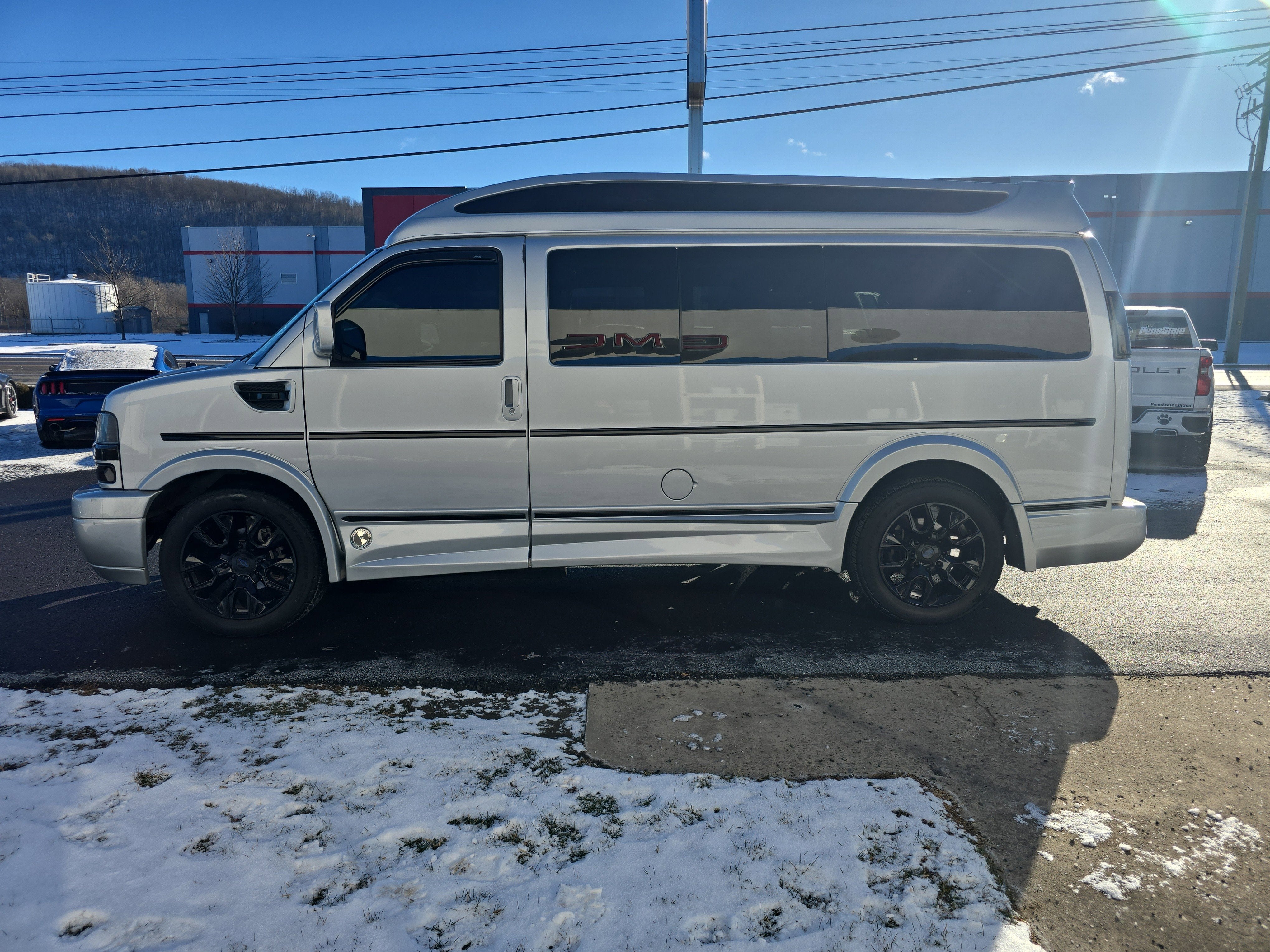 2021 Chevrolet Express Passenger 2500 1LS