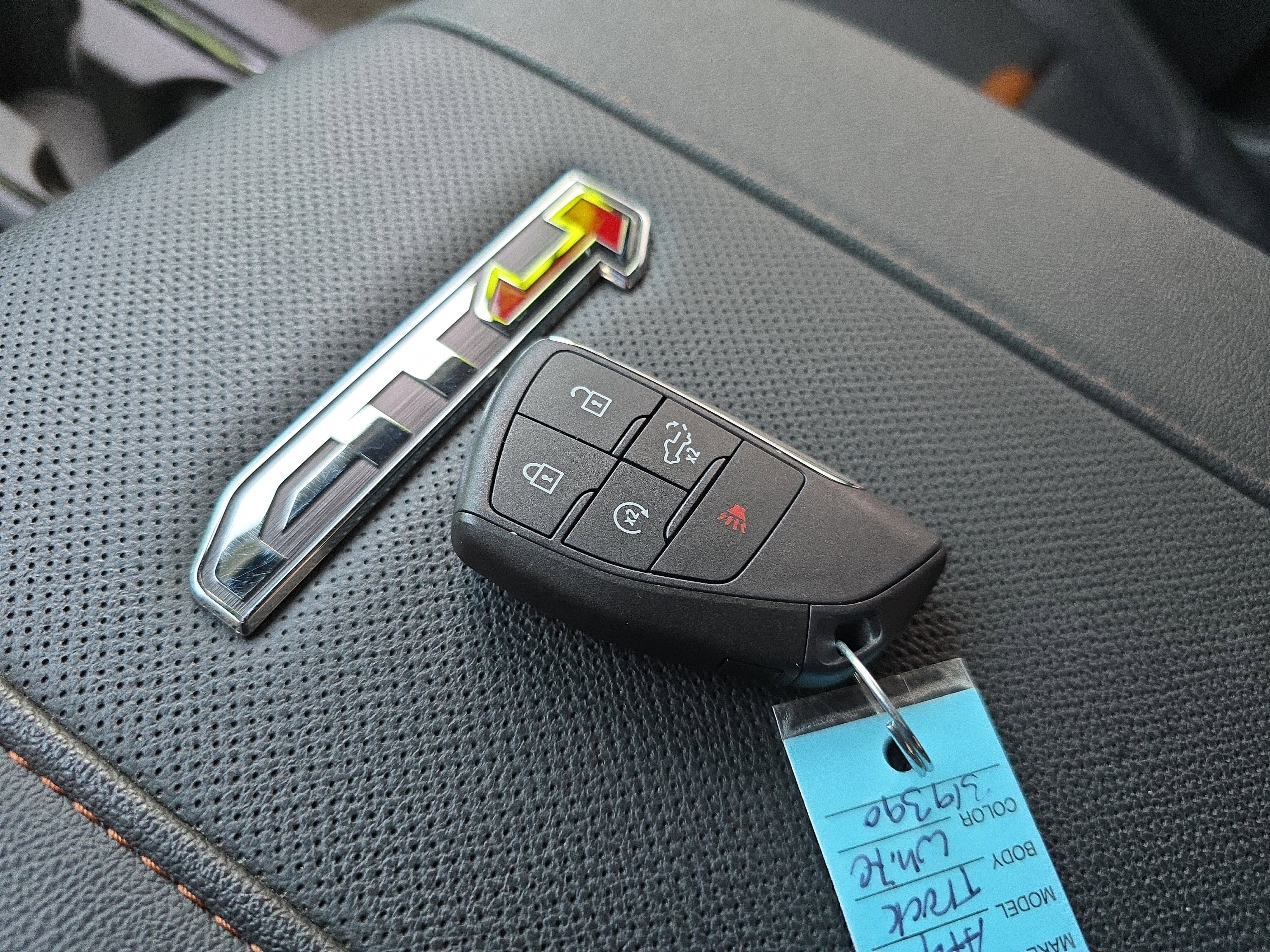 2025 GMC Sierra 2500 HD AT4