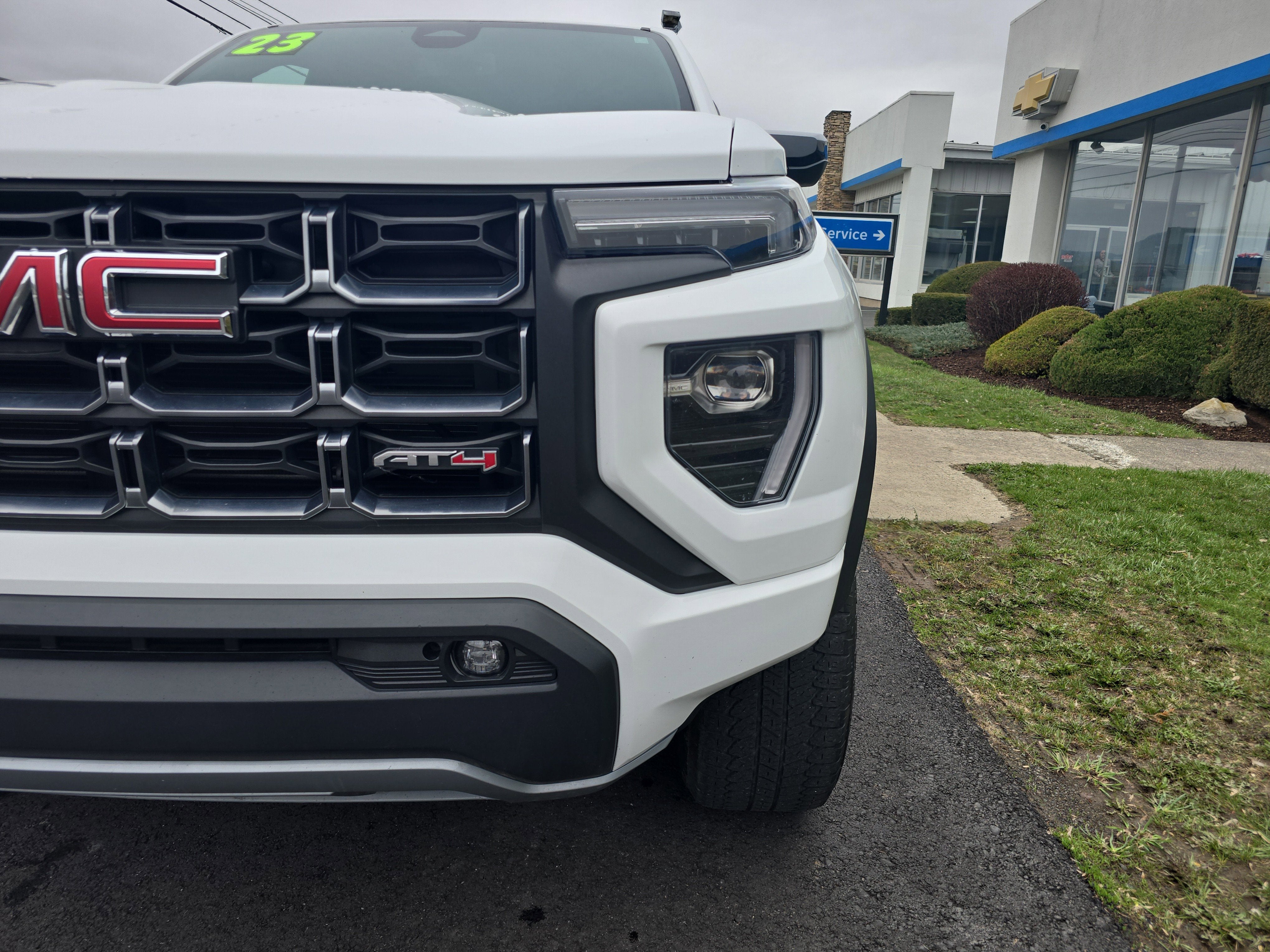 2023 GMC Canyon AT4