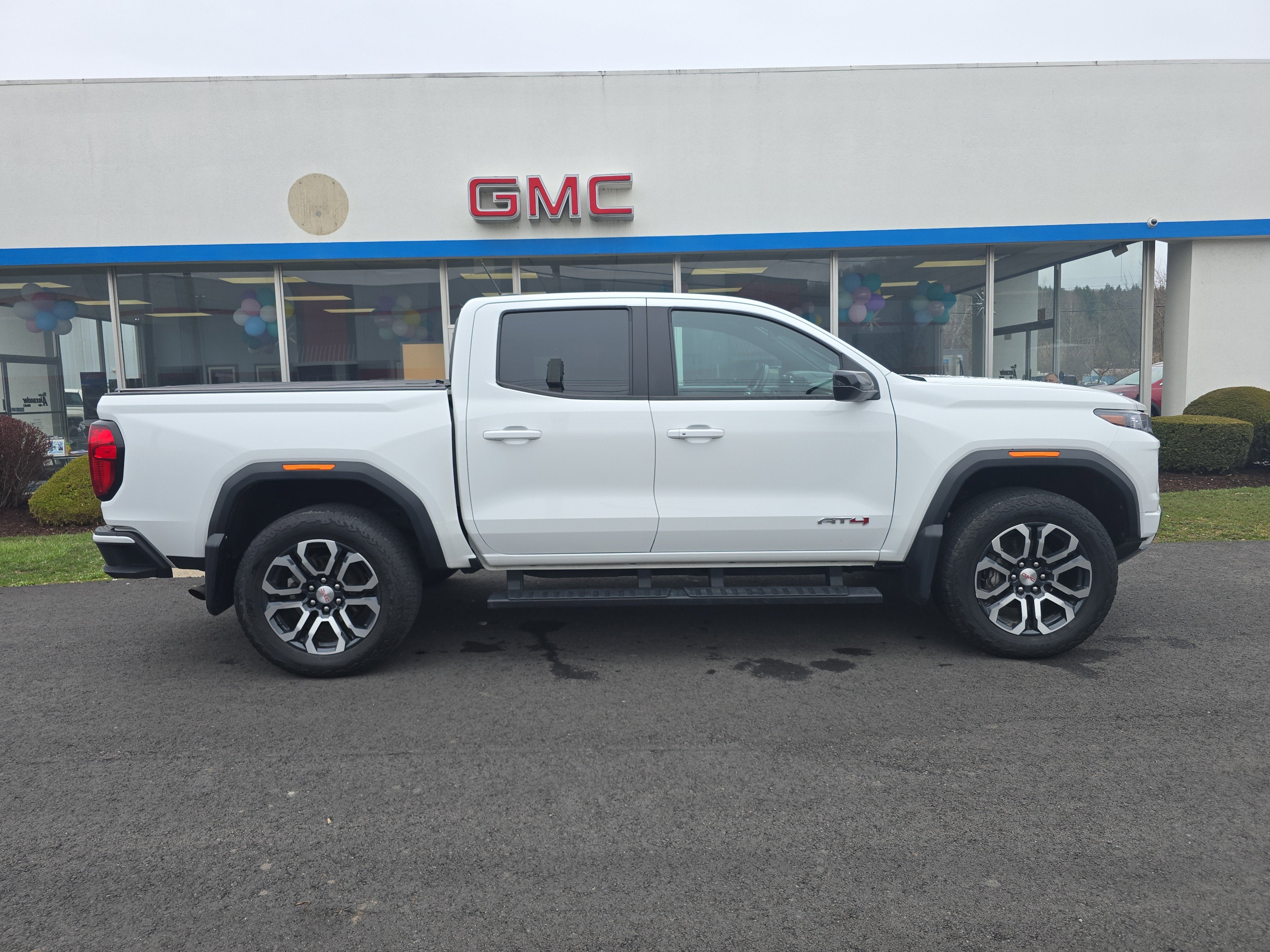 2023 GMC Canyon AT4
