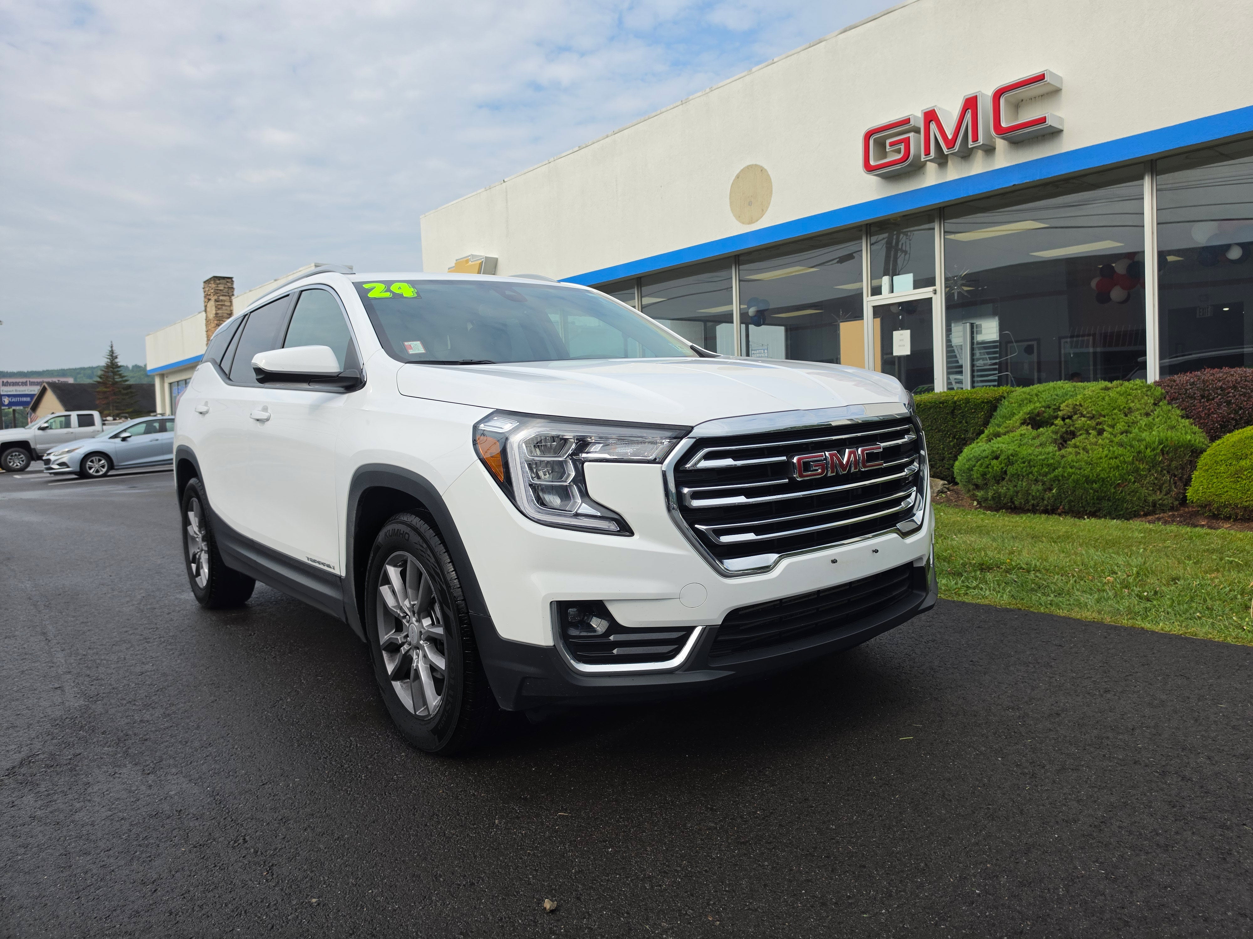 2024 GMC Terrain SLT