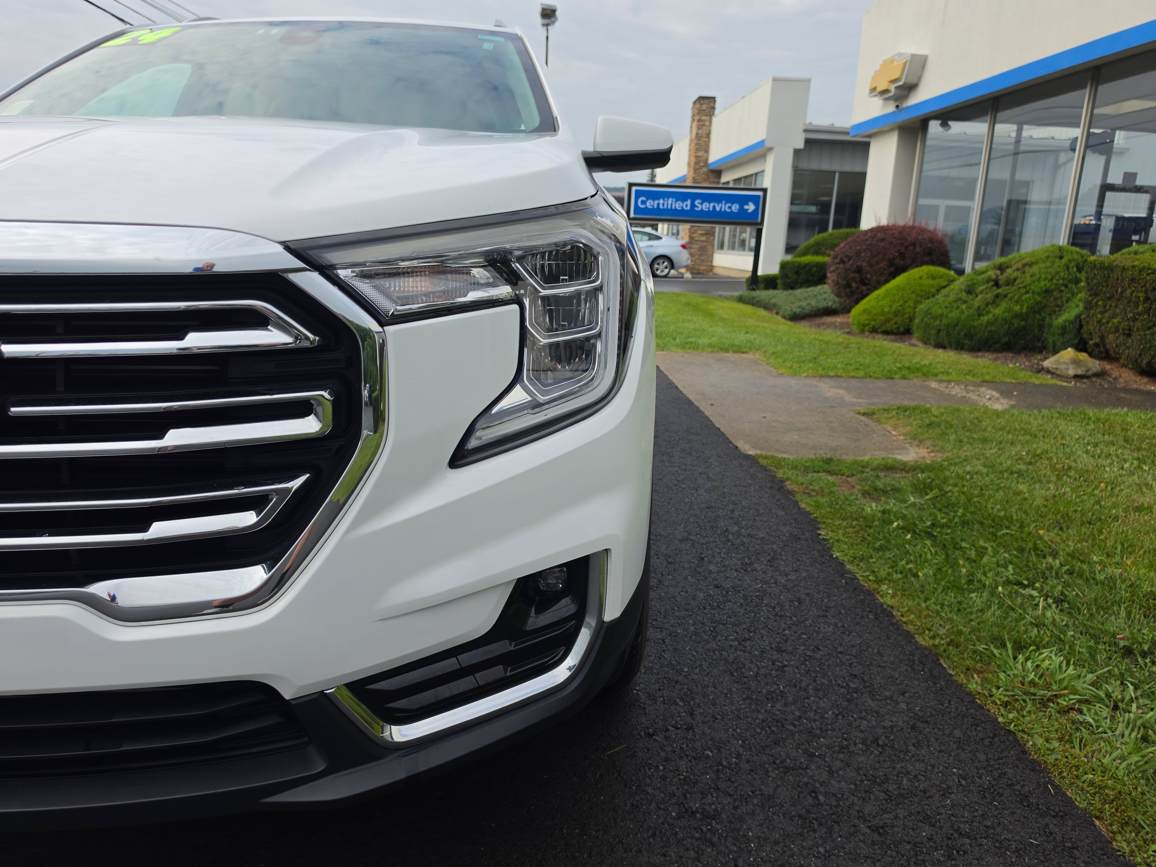 2024 GMC Terrain SLT