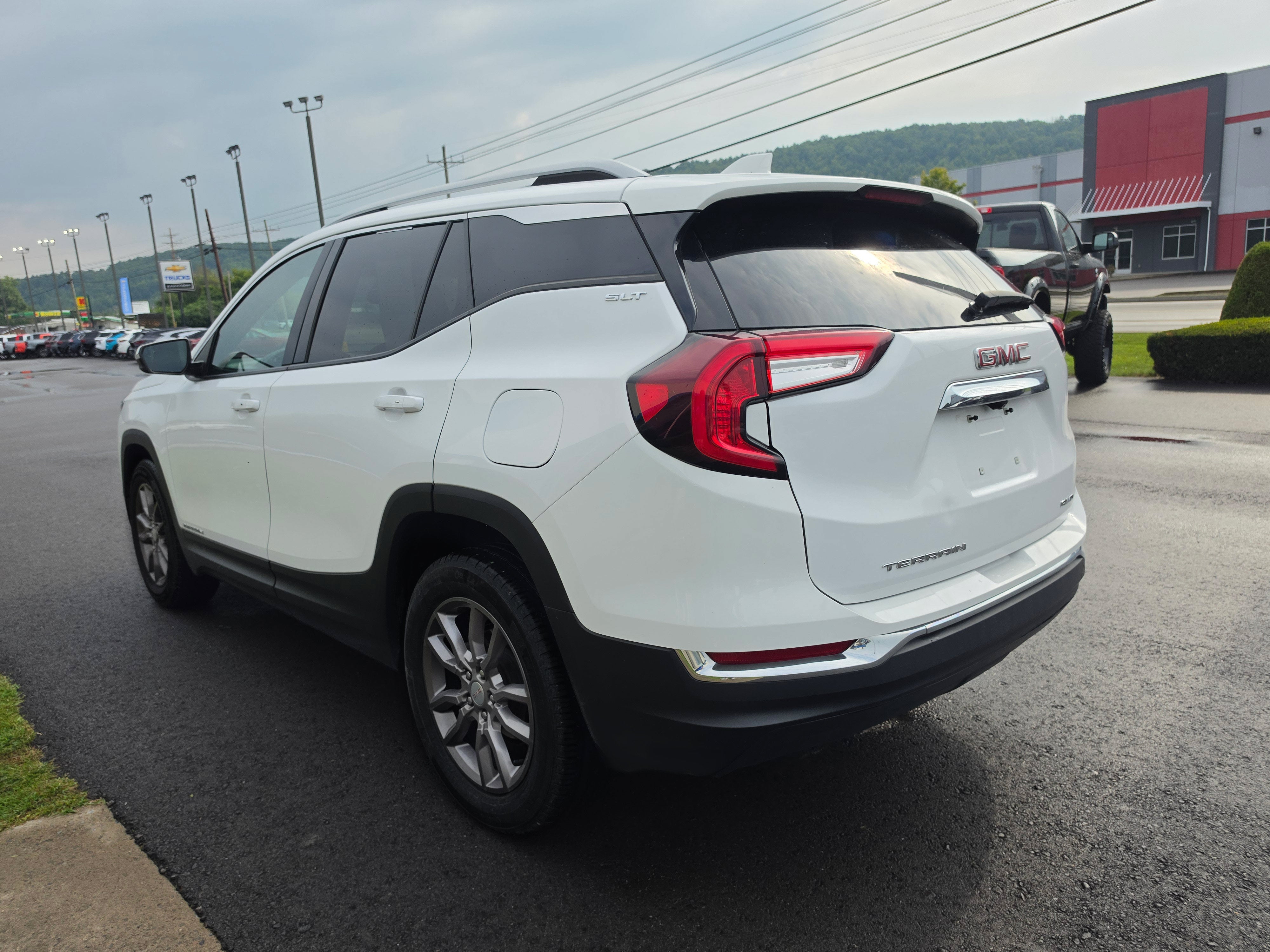 2024 GMC Terrain SLT