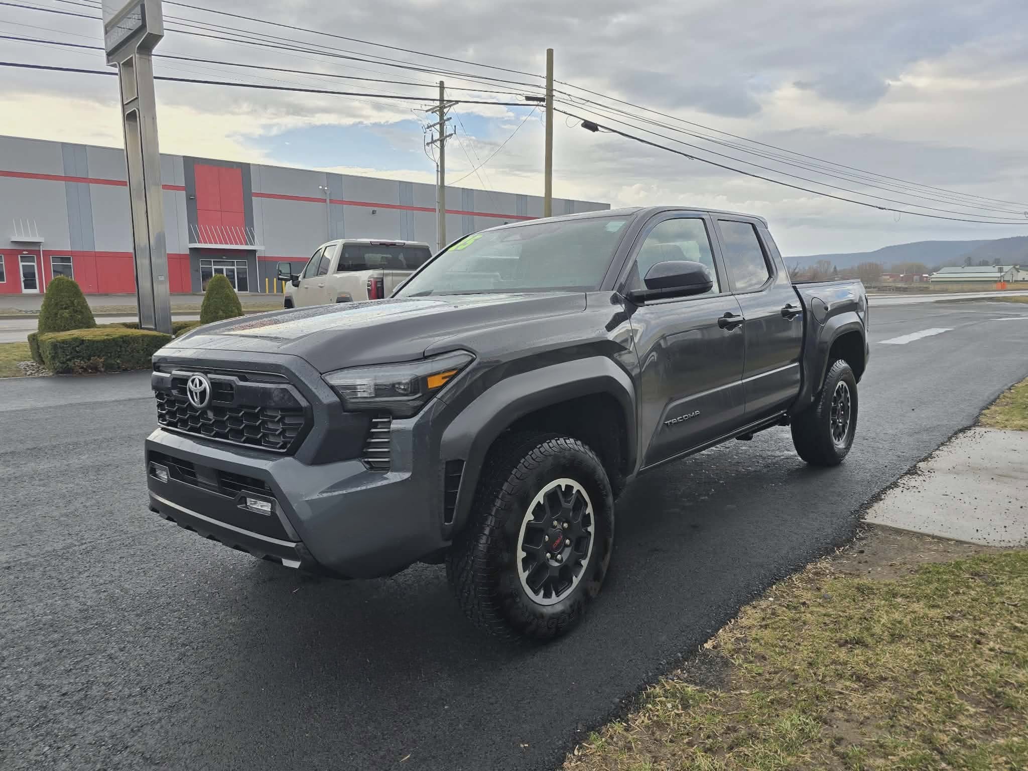 2025 Toyota Tacoma 4WD SR