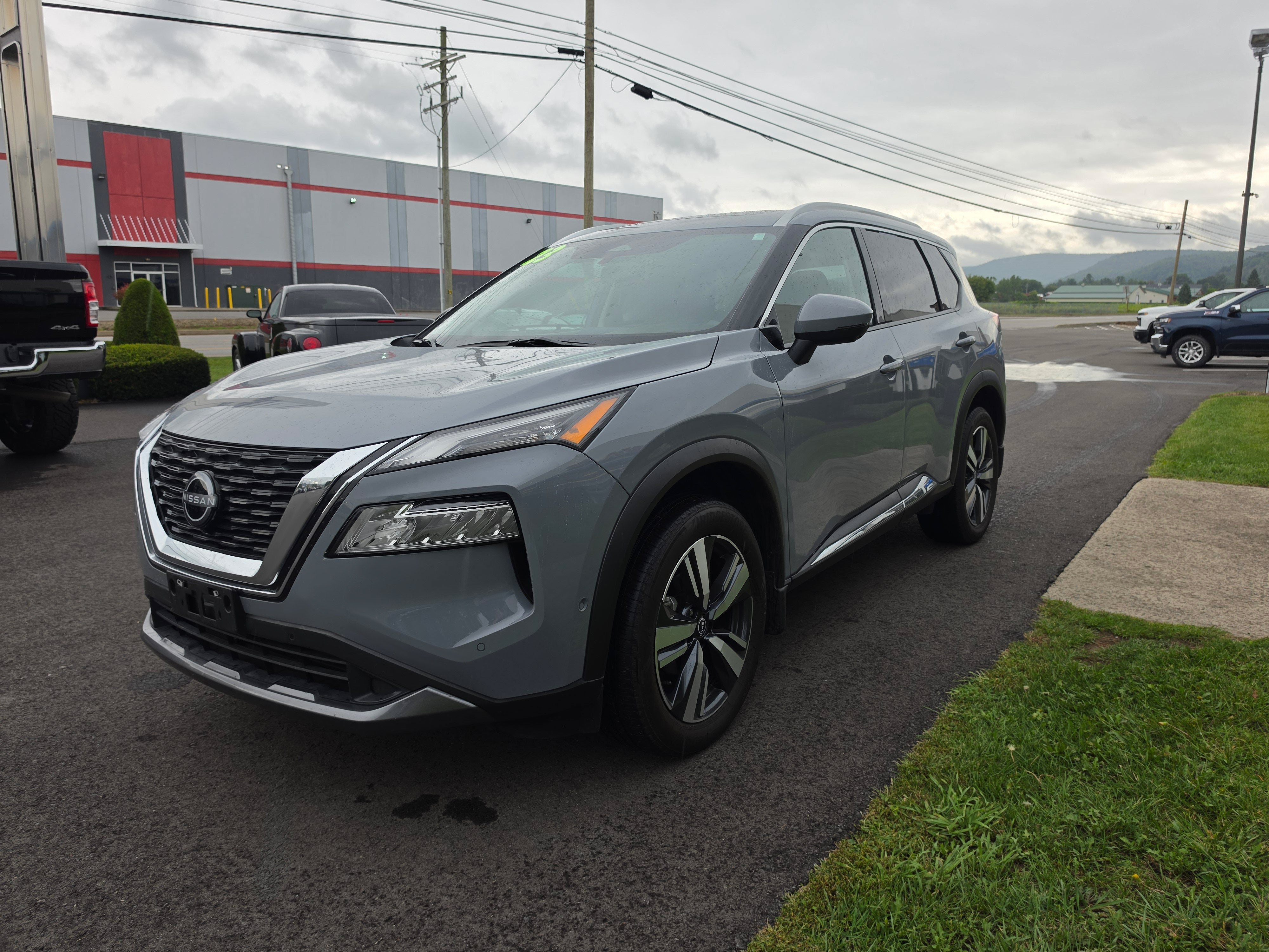 2023 Nissan Rogue SL