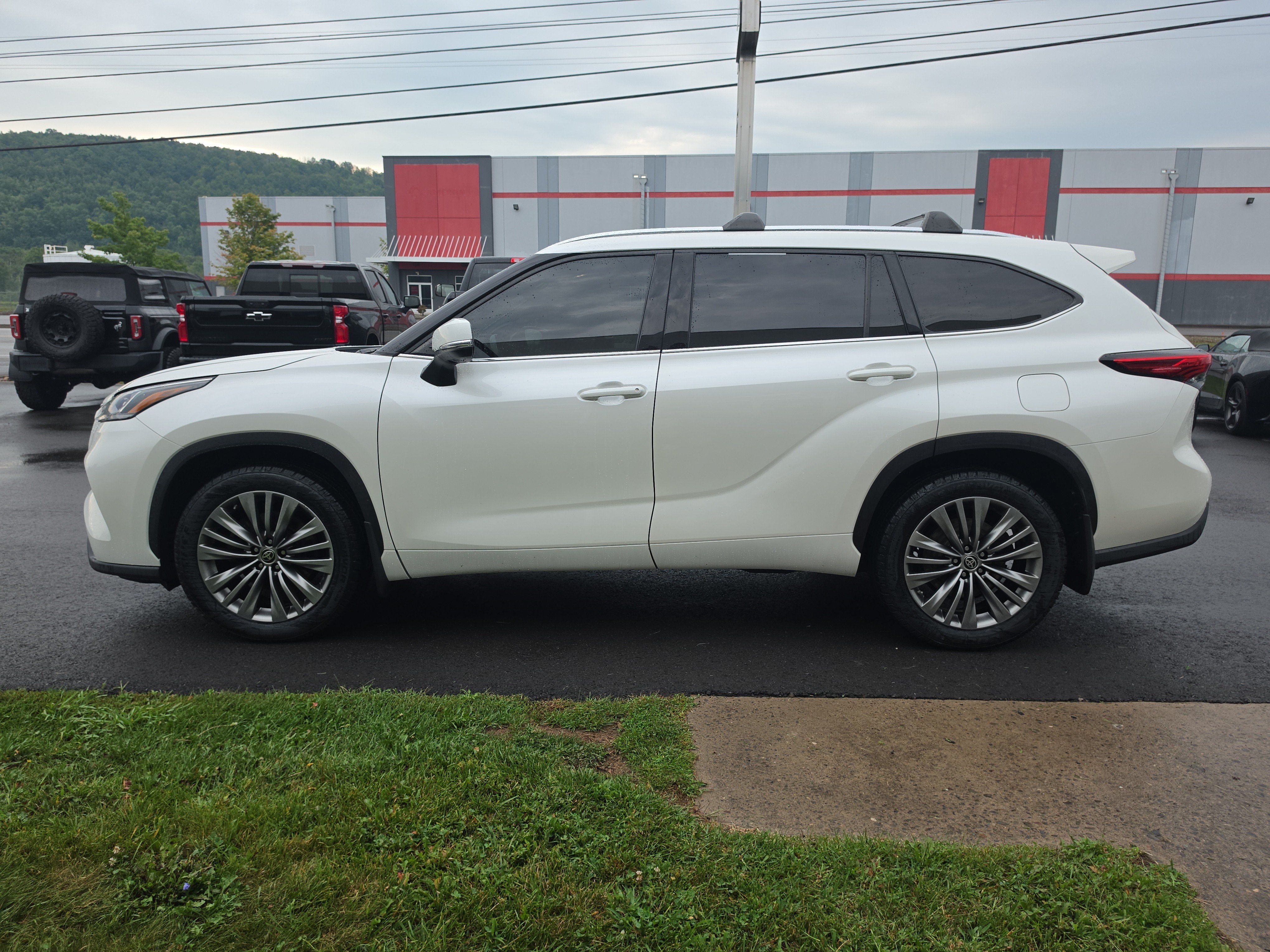 2021 Toyota Highlander Platinum